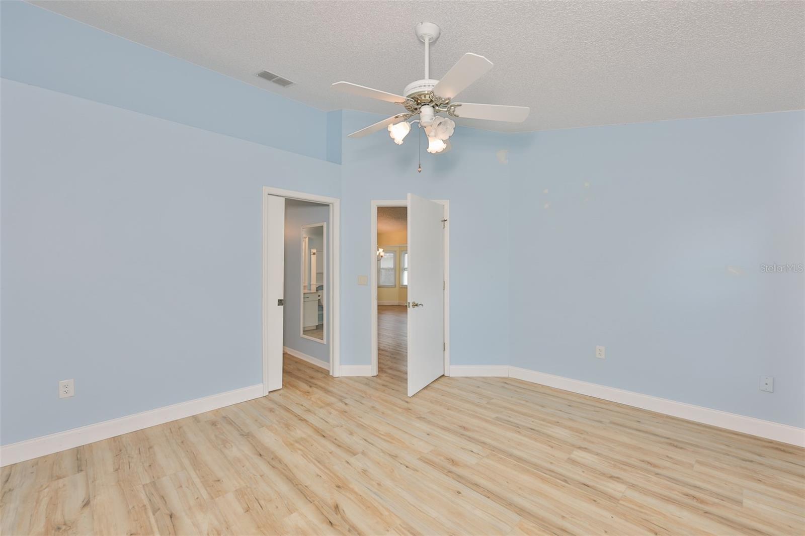 2411 OLD NANTUCKET CT, SUN CITY CENTER, FL, 33573