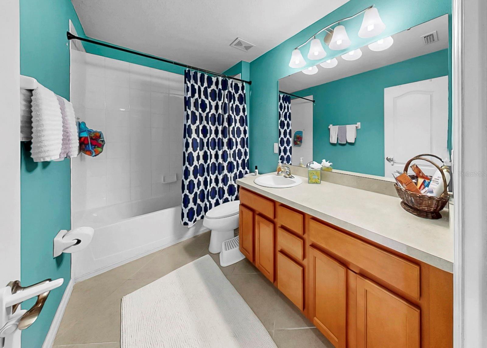 8105 ROTHBURY HILLS PL, GIBSONTON, FL, 33534