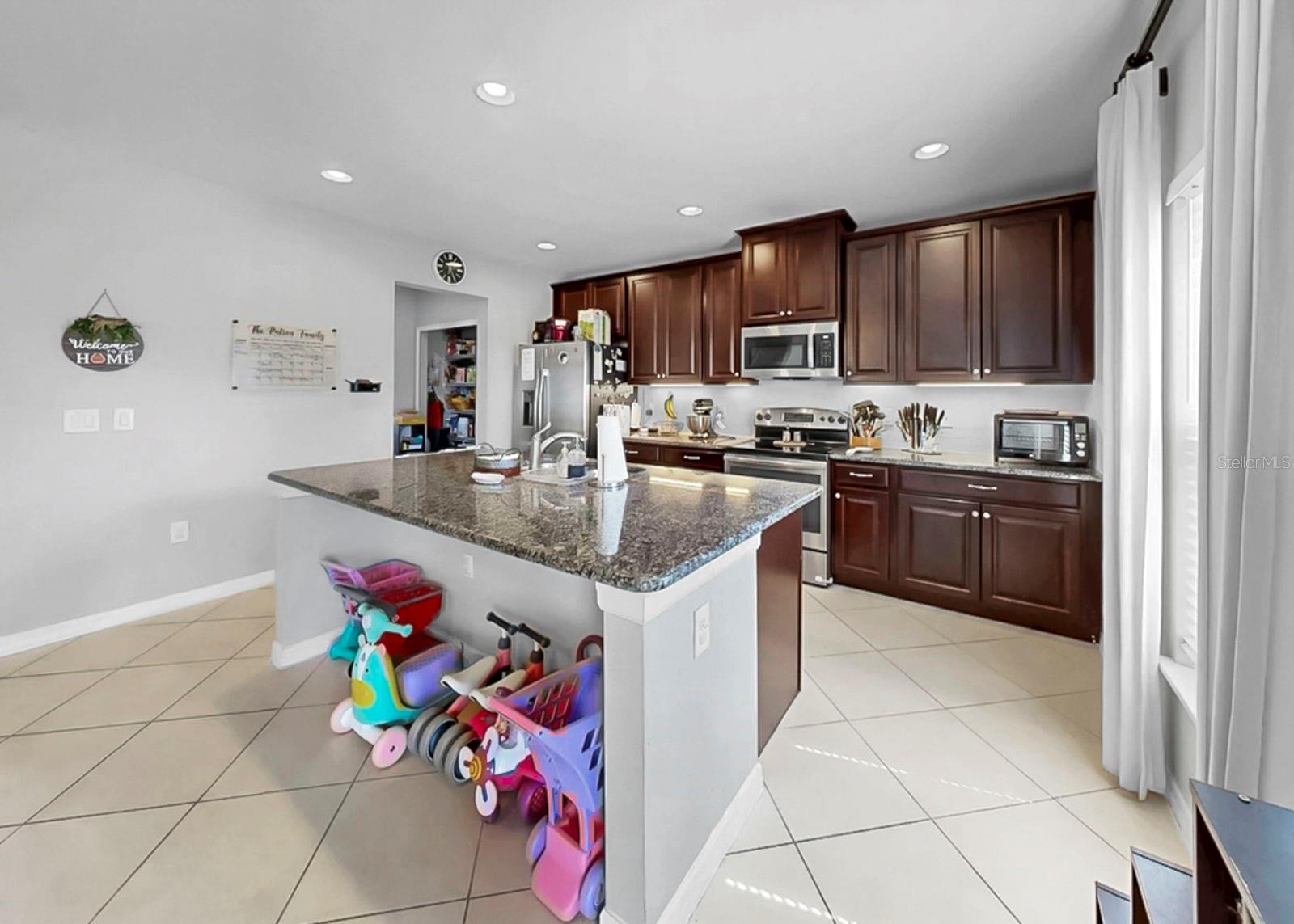 8105 ROTHBURY HILLS PL, GIBSONTON, FL, 33534