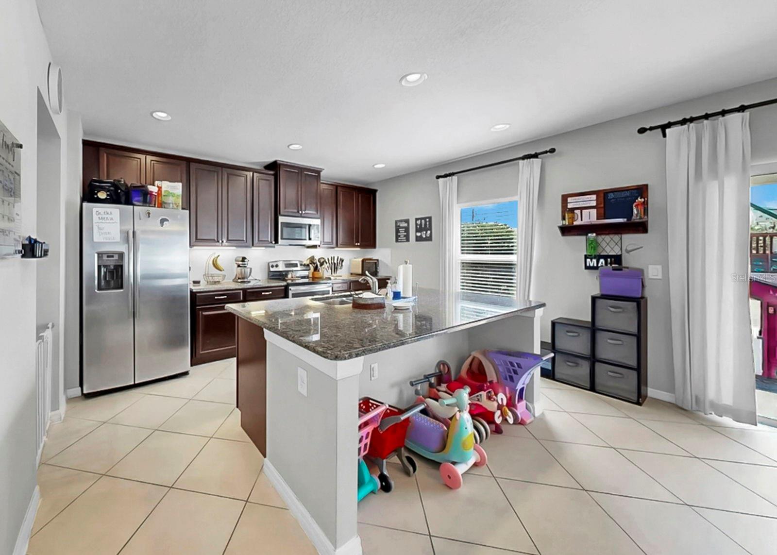 8105 ROTHBURY HILLS PL, GIBSONTON, FL, 33534