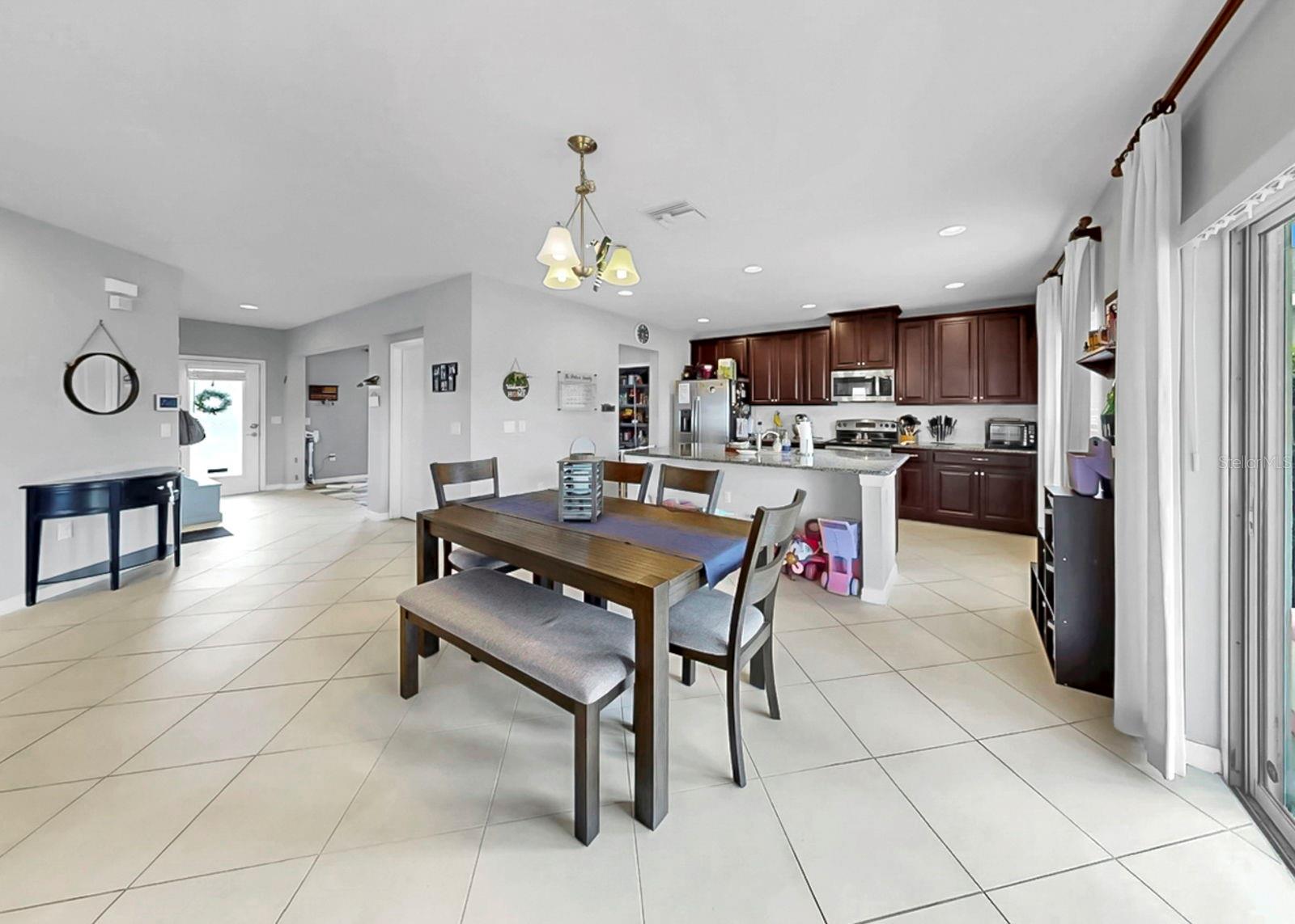 8105 ROTHBURY HILLS PL, GIBSONTON, FL, 33534