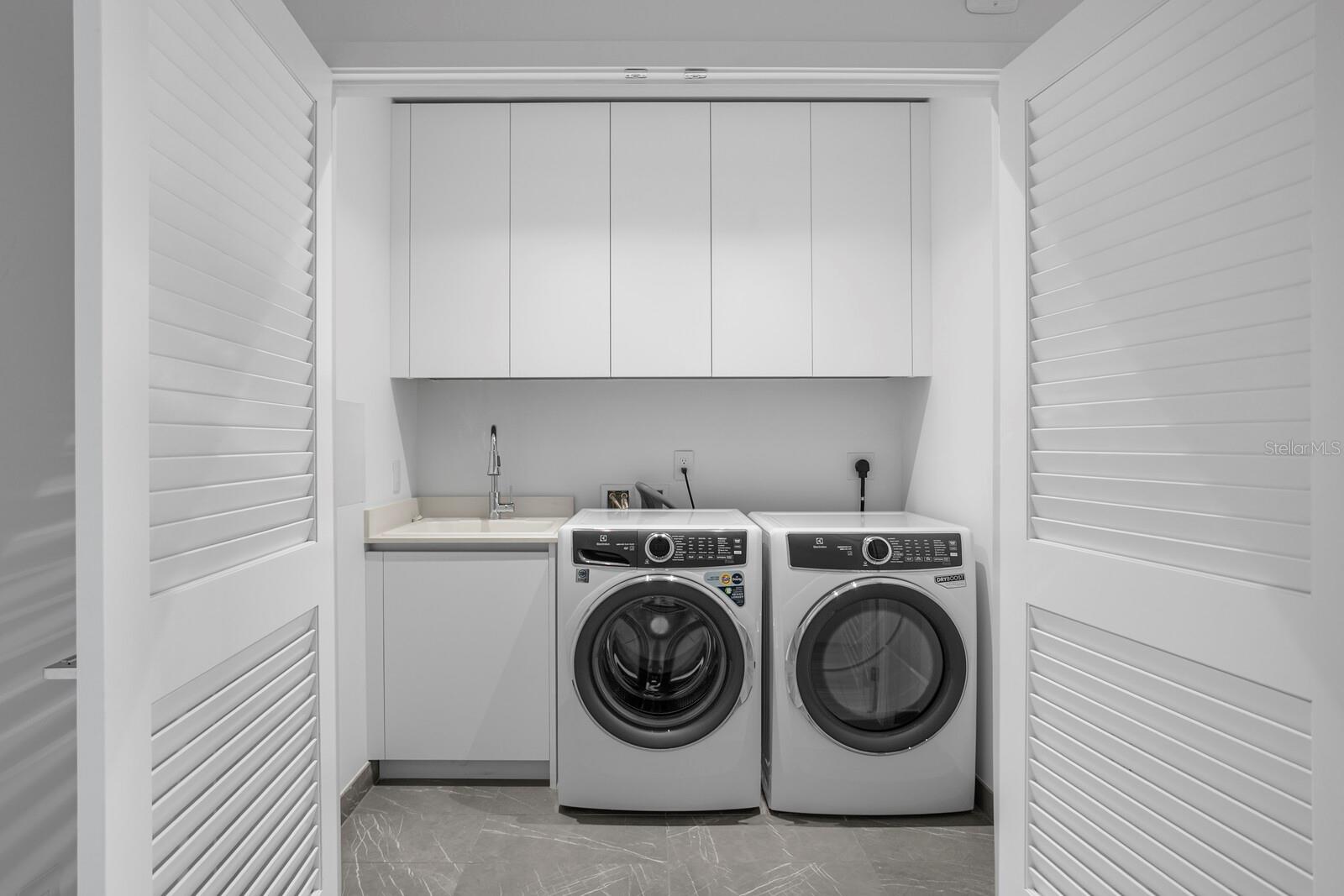 3015 S YSABELLA AVE #2402, TAMPA, FL, 33629