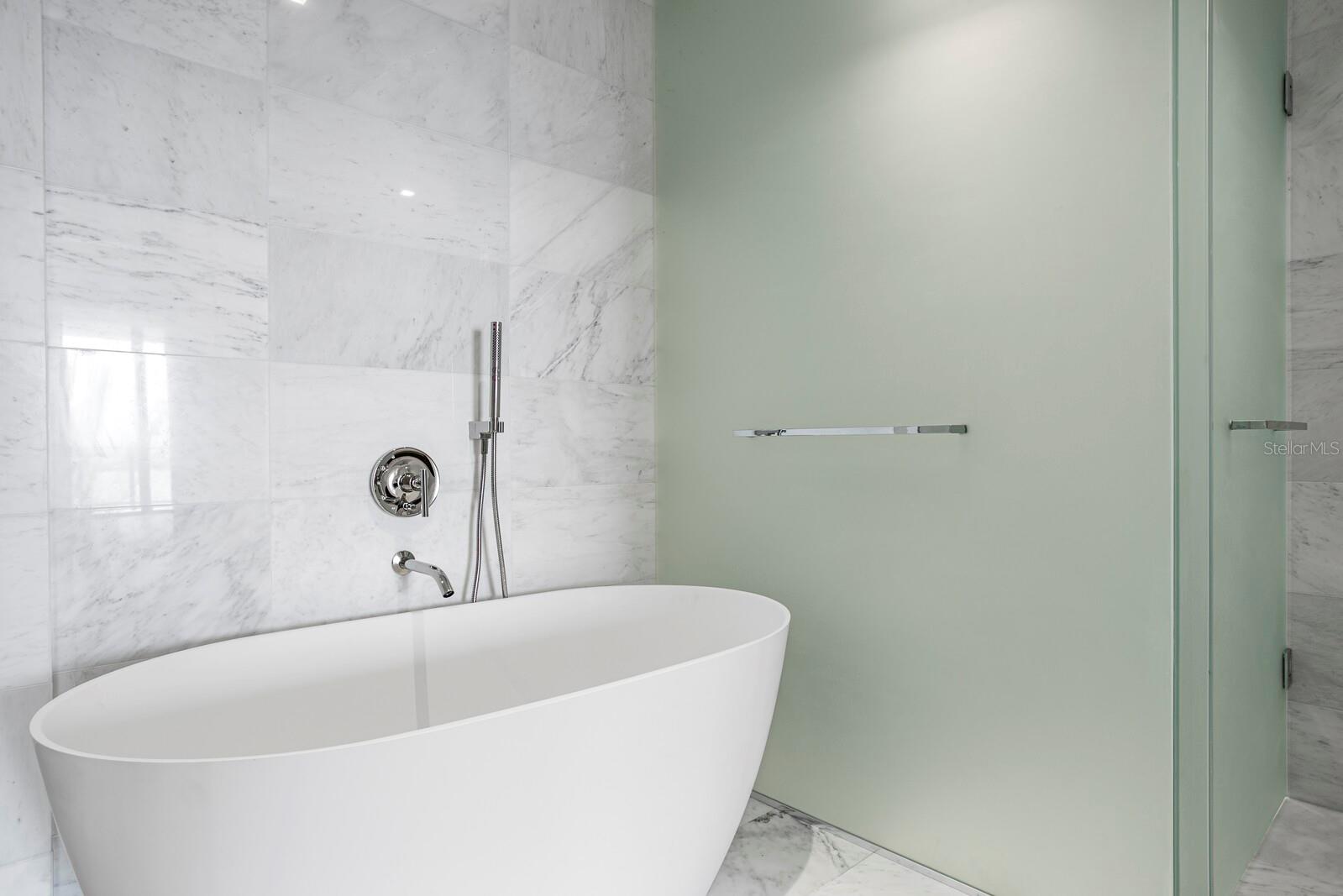 3015 S YSABELLA AVE #2402, TAMPA, FL, 33629