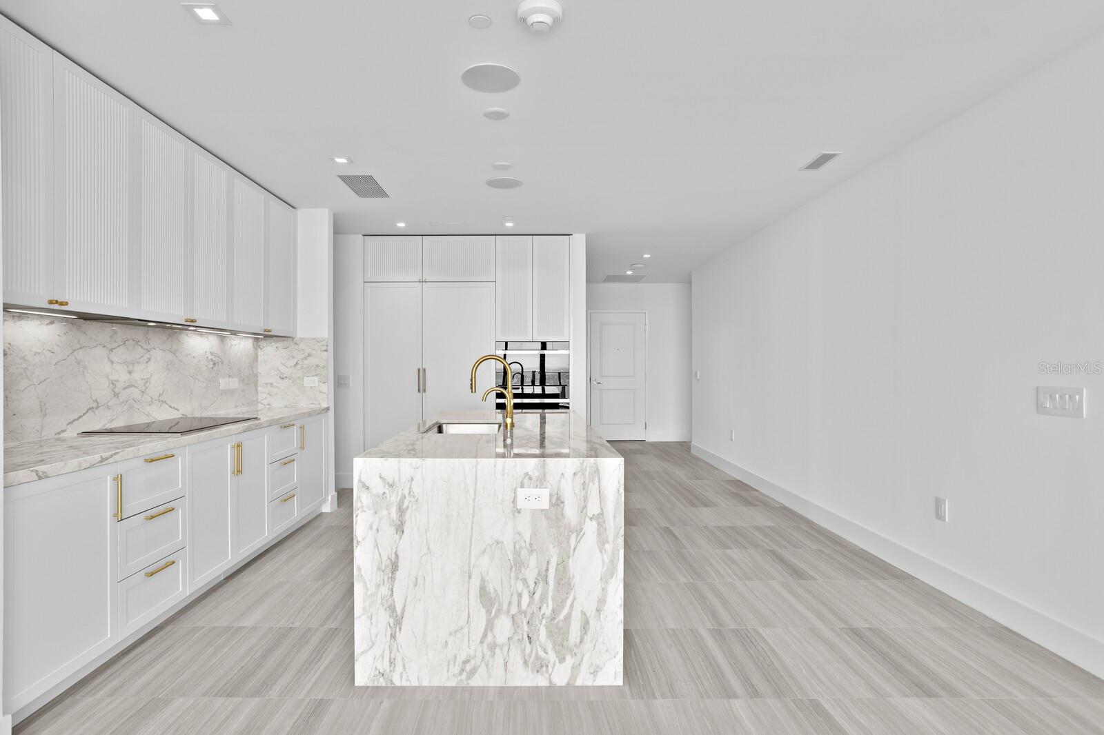 3015 S YSABELLA AVE #2402, TAMPA, FL, 33629