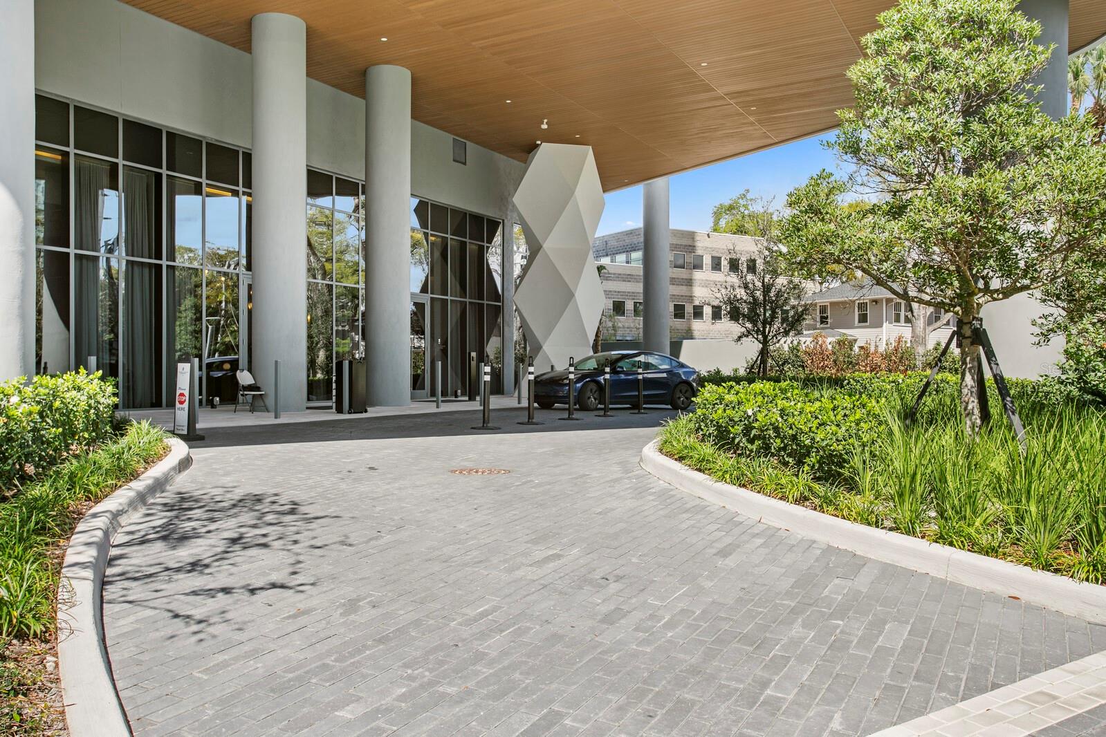 3015 S YSABELLA AVE #2402, TAMPA, FL, 33629