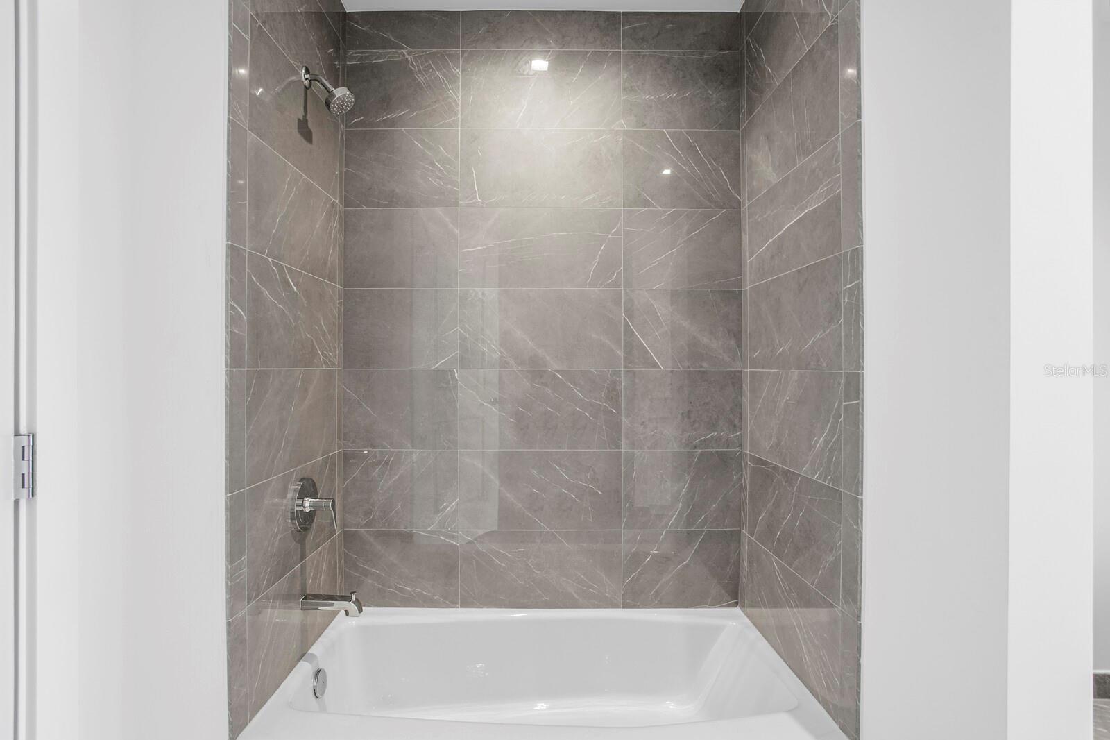 3015 S YSABELLA AVE #2402, TAMPA, FL, 33629