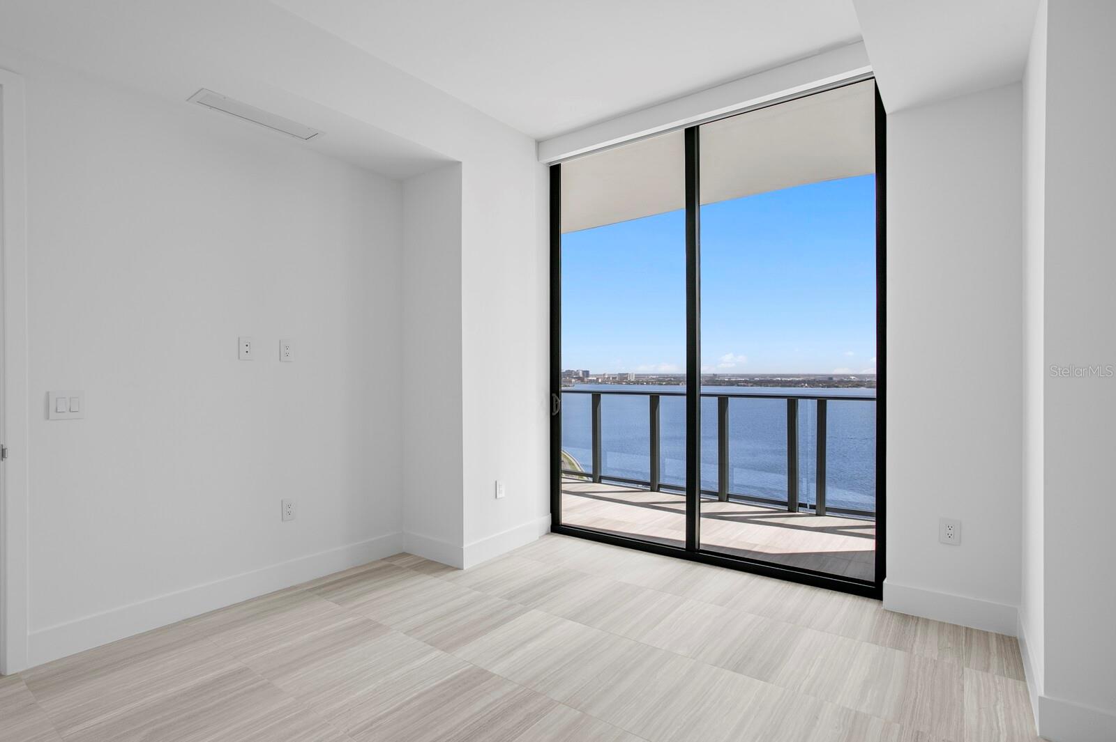 3015 S YSABELLA AVE #2402, TAMPA, FL, 33629