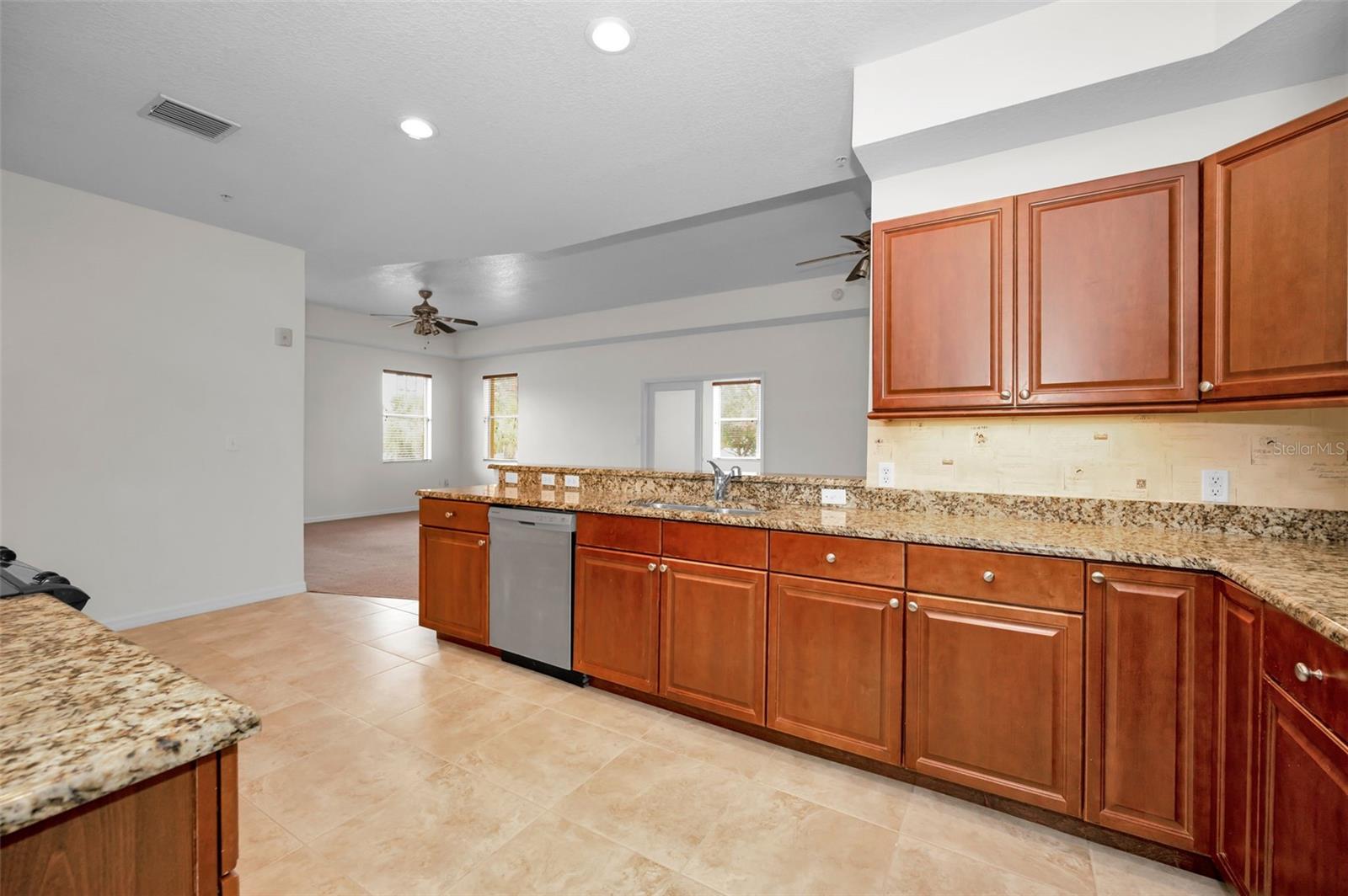 606 WELLS CT #202, CLEARWATER, FL, 33756