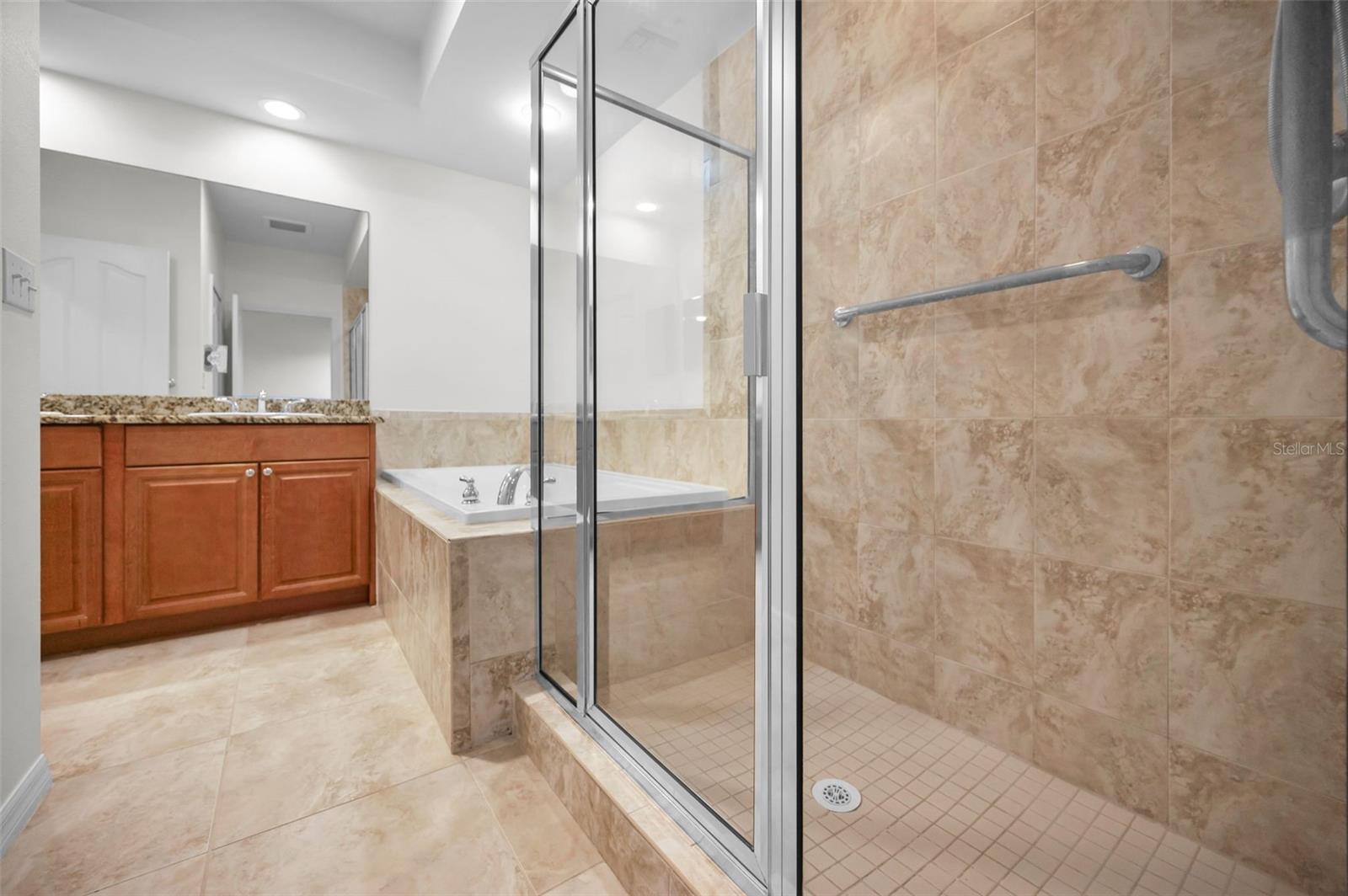 606 WELLS CT #202, CLEARWATER, FL, 33756