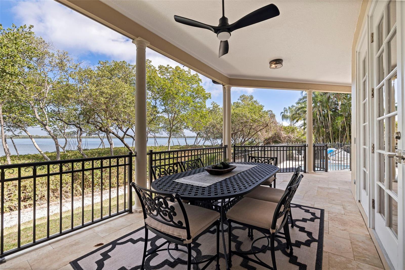 1285 GASPARILLA DR NE, ST PETERSBURG, FL, 33702