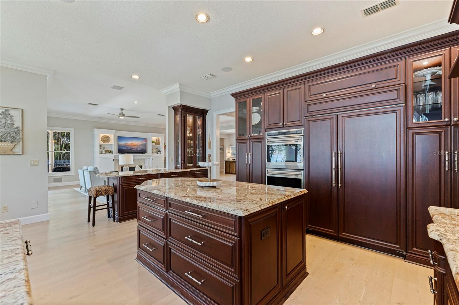 1285 GASPARILLA DR NE, ST PETERSBURG, FL, 33702