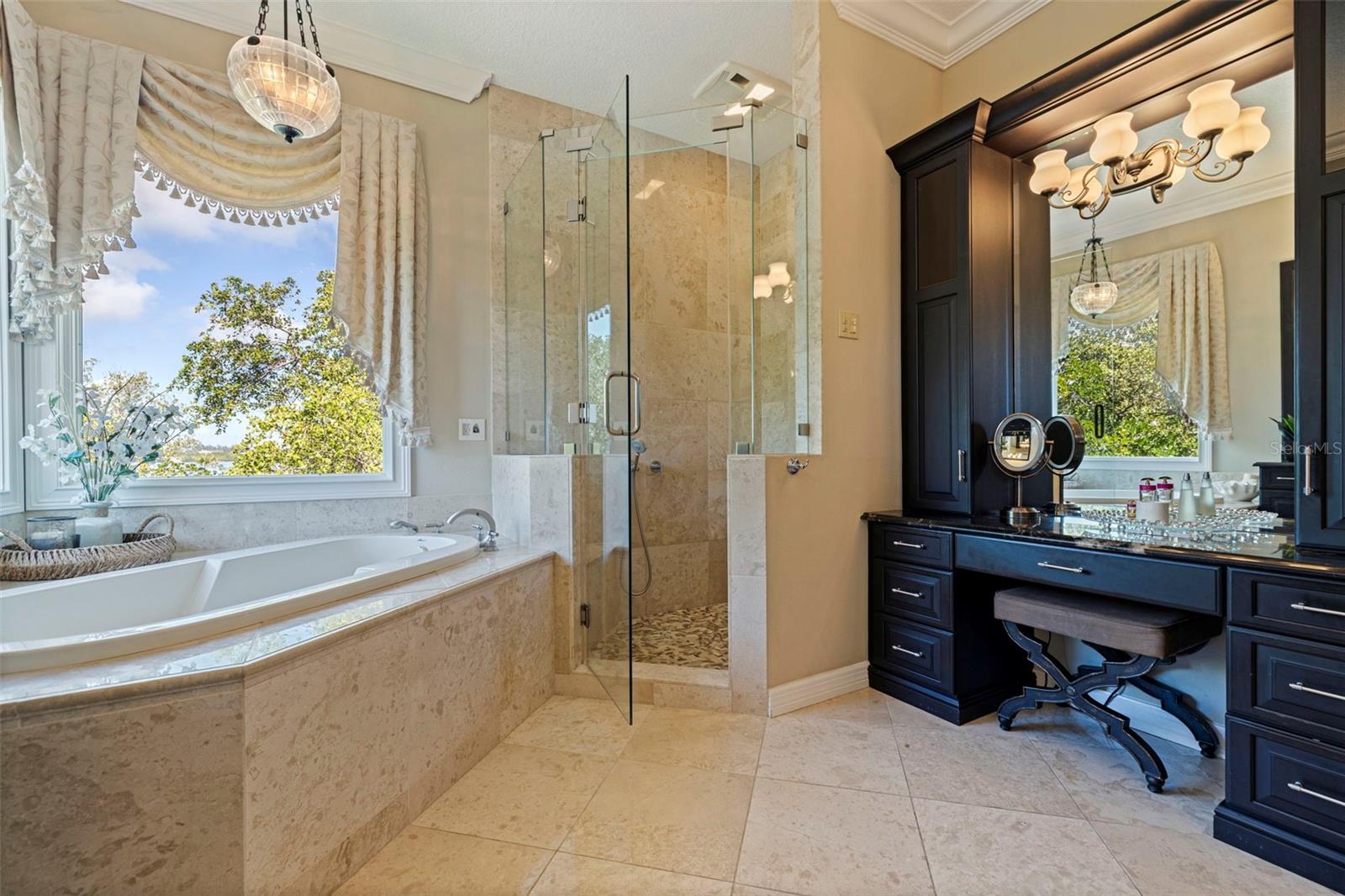 1285 GASPARILLA DR NE, ST PETERSBURG, FL, 33702