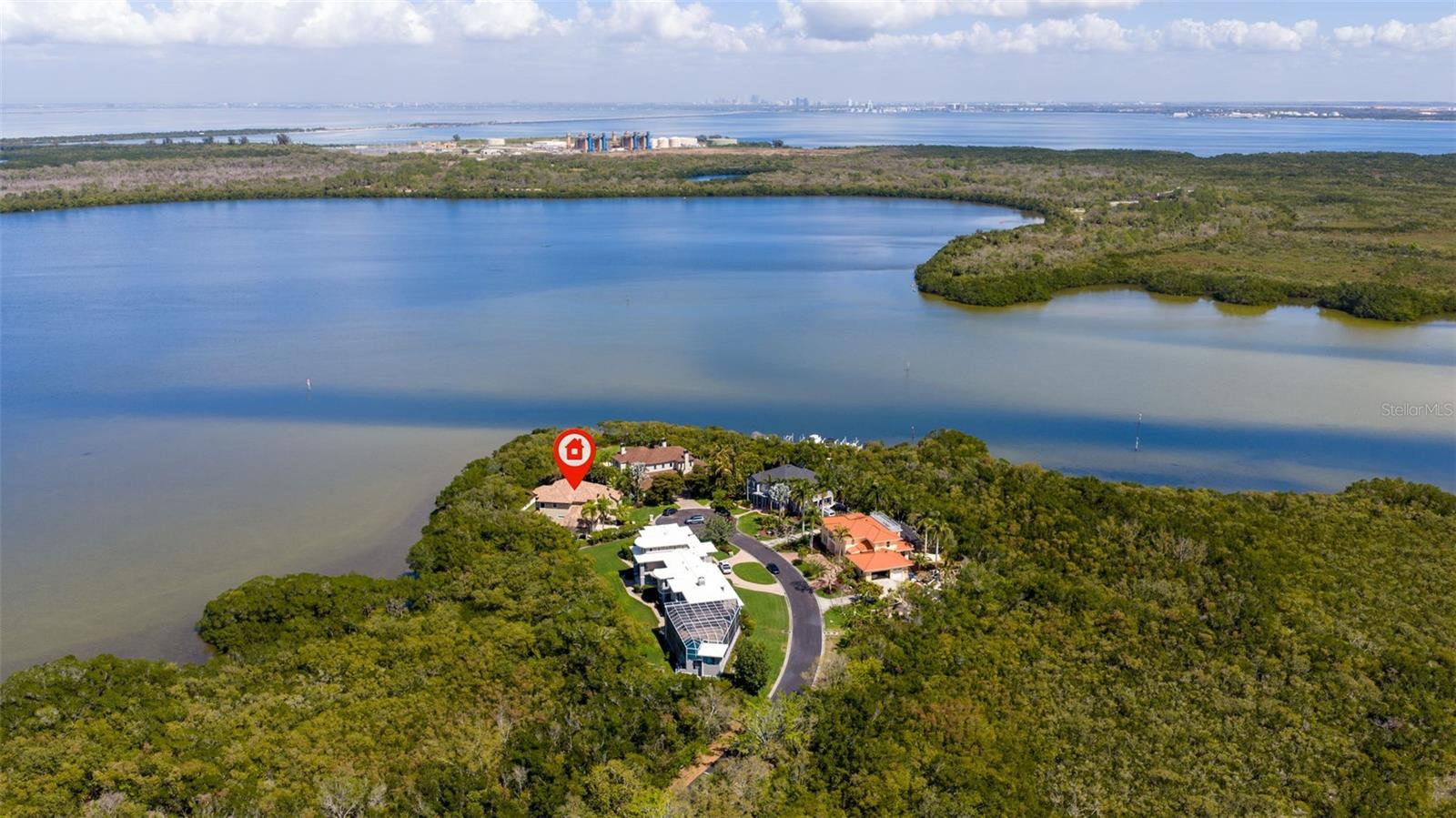 1285 GASPARILLA DR NE, ST PETERSBURG, FL, 33702