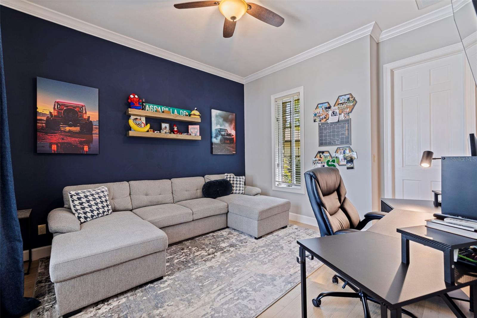 1285 GASPARILLA DR NE, ST PETERSBURG, FL, 33702