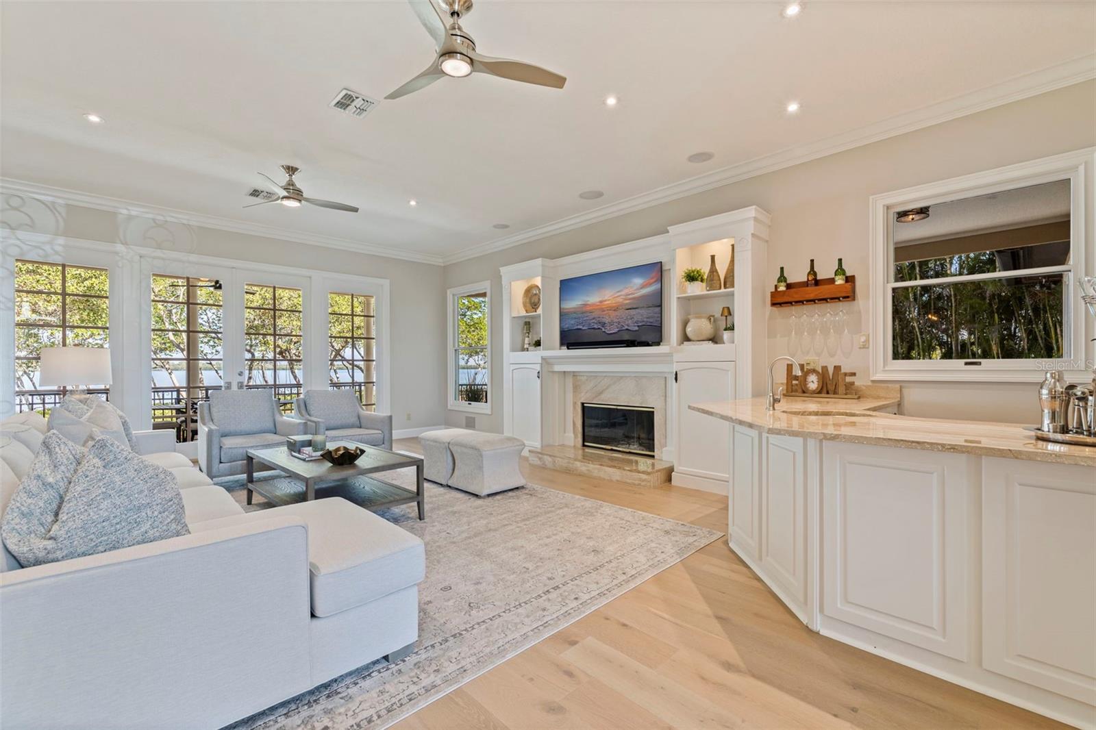 1285 GASPARILLA DR NE, ST PETERSBURG, FL, 33702