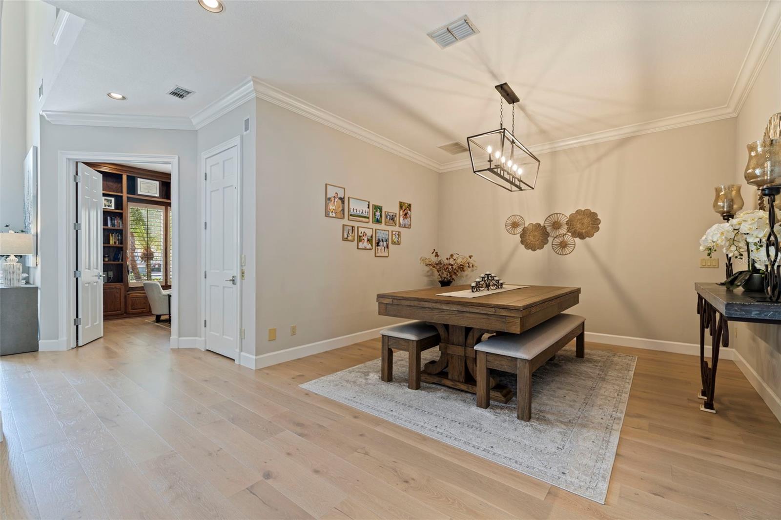 1285 GASPARILLA DR NE, ST PETERSBURG, FL, 33702