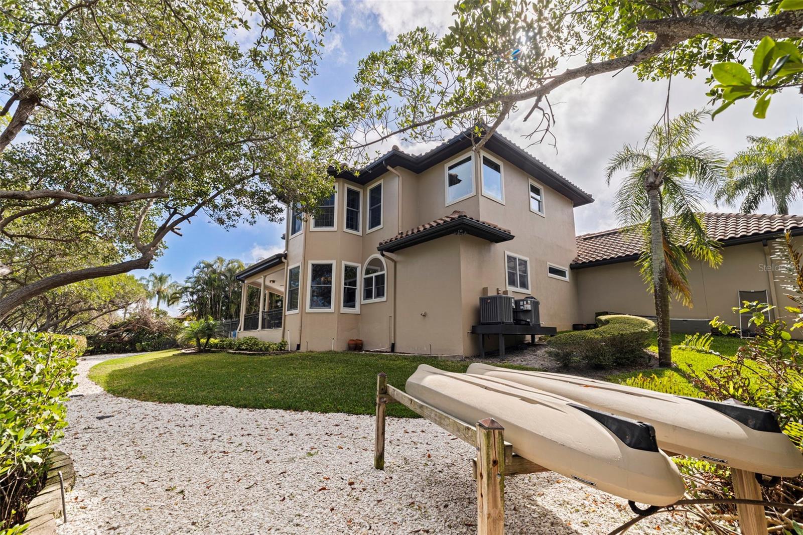 1285 GASPARILLA DR NE, ST PETERSBURG, FL, 33702