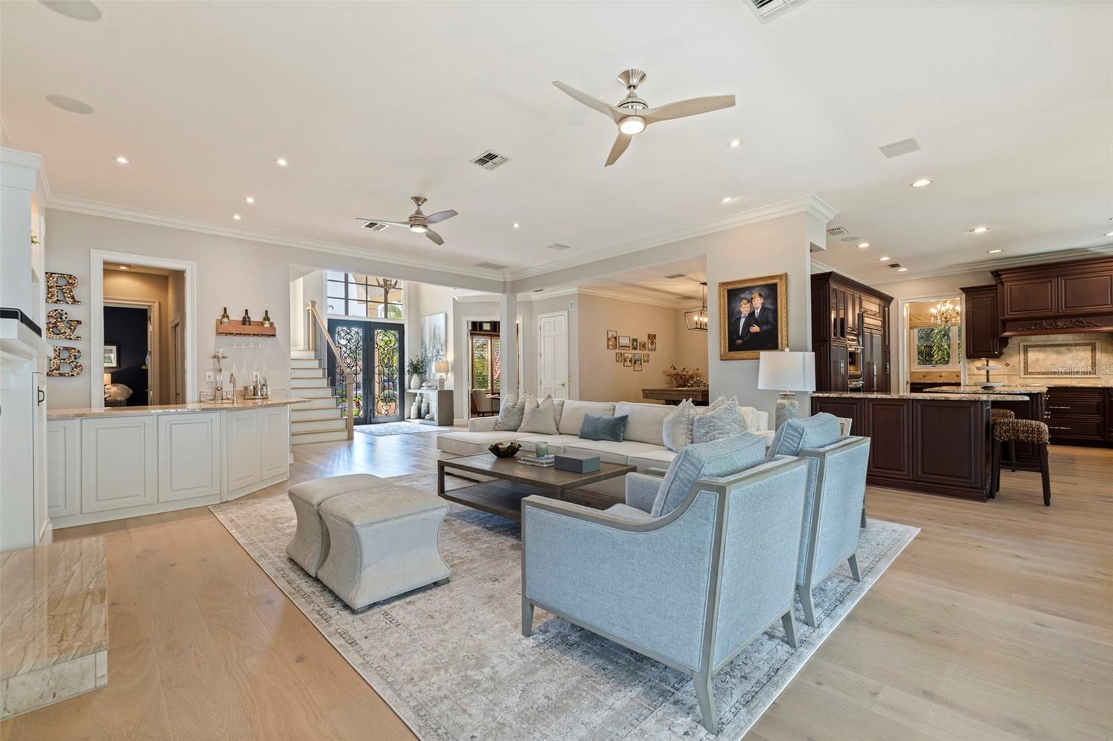 1285 GASPARILLA DR NE, ST PETERSBURG, FL, 33702