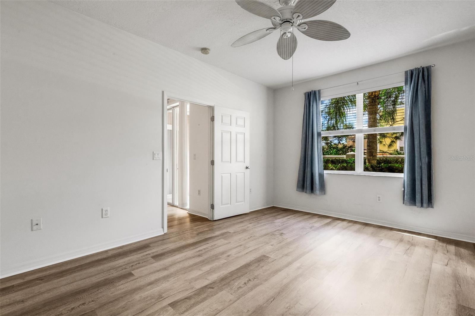 STONEHAVEN PH 4, 5, 6, 7 & 25, SARASOTA, FL, 34233