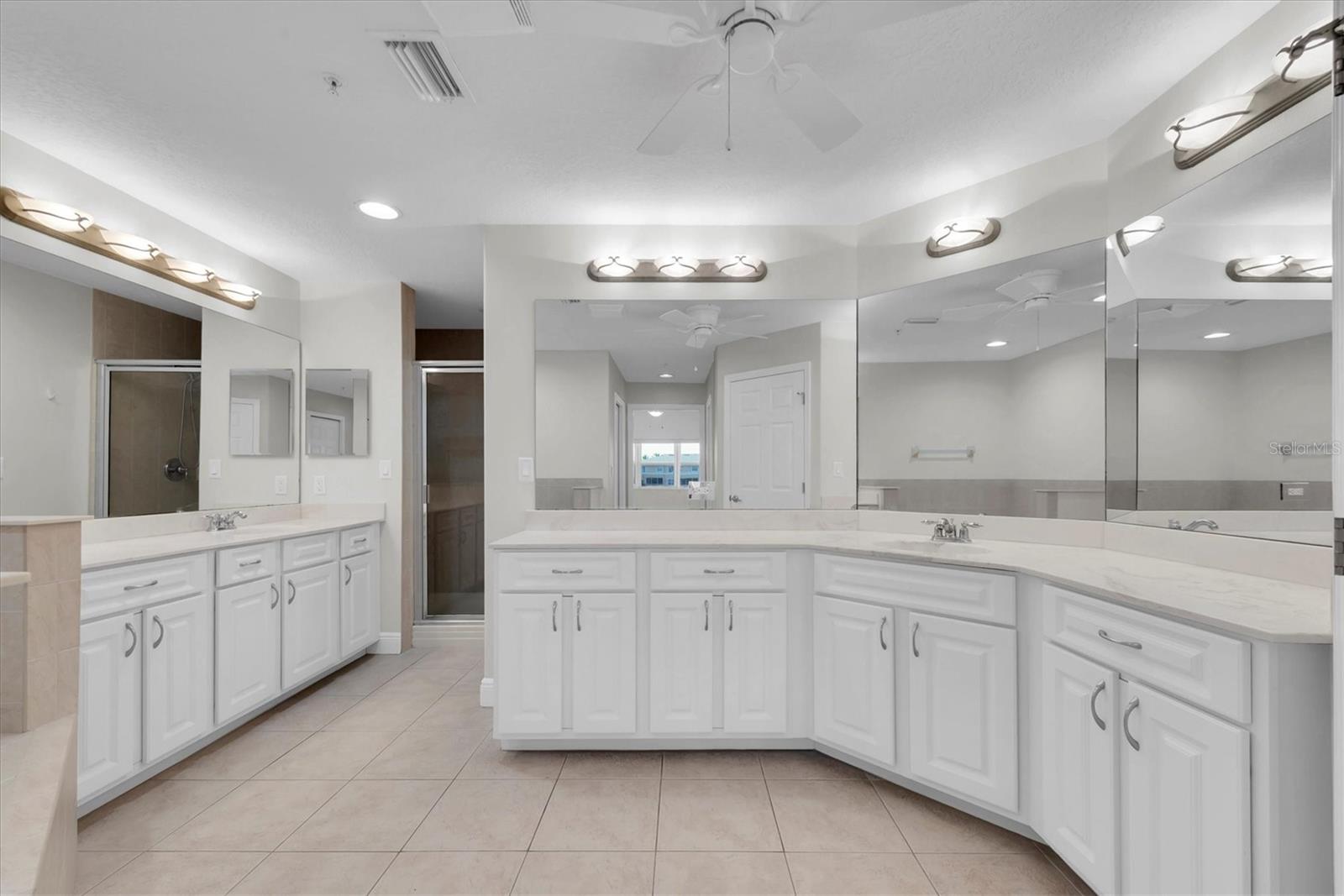 7069 KEY HAVEN RD #302, SEMINOLE, FL, 33777