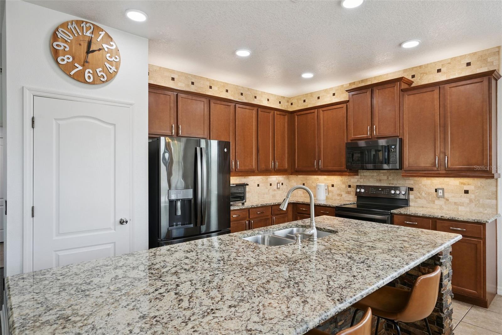 1996 LEATHER FERN DR, OCOEE, FL, 34761