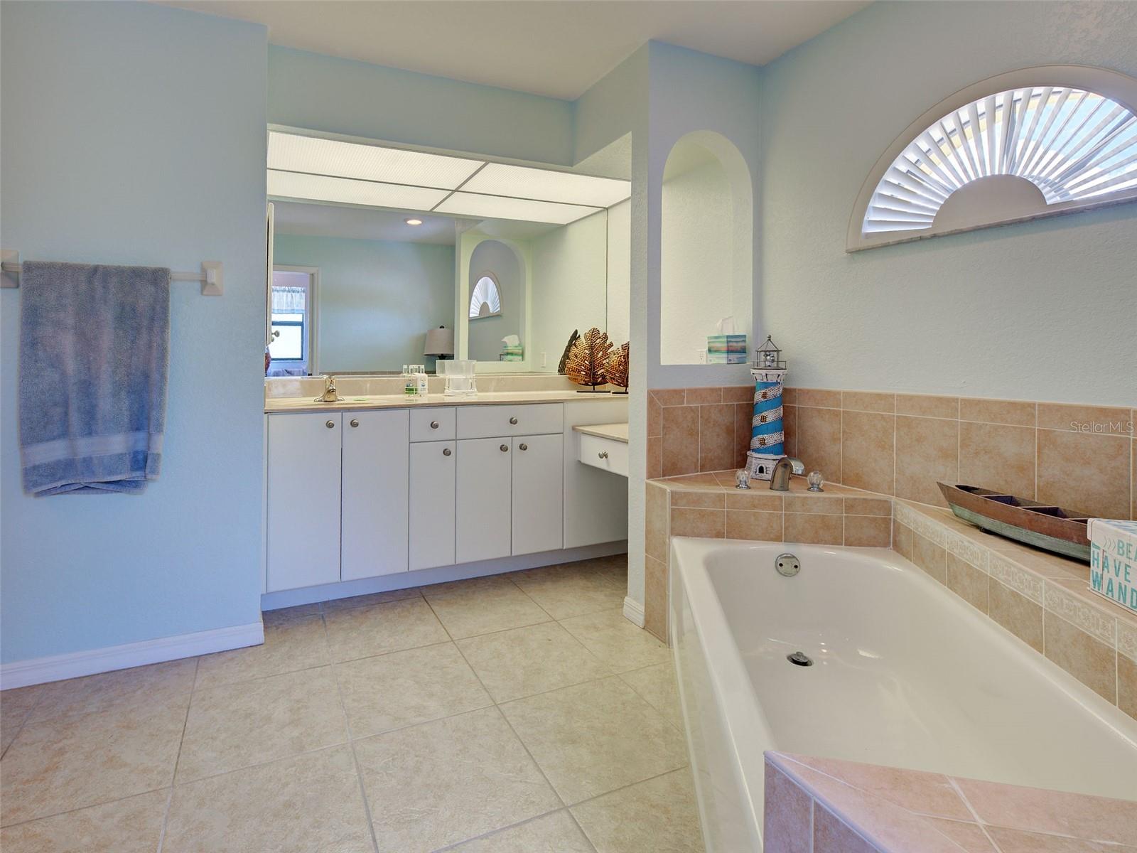 2135 BELVOIR ST, PORT CHARLOTTE, FL, 33953