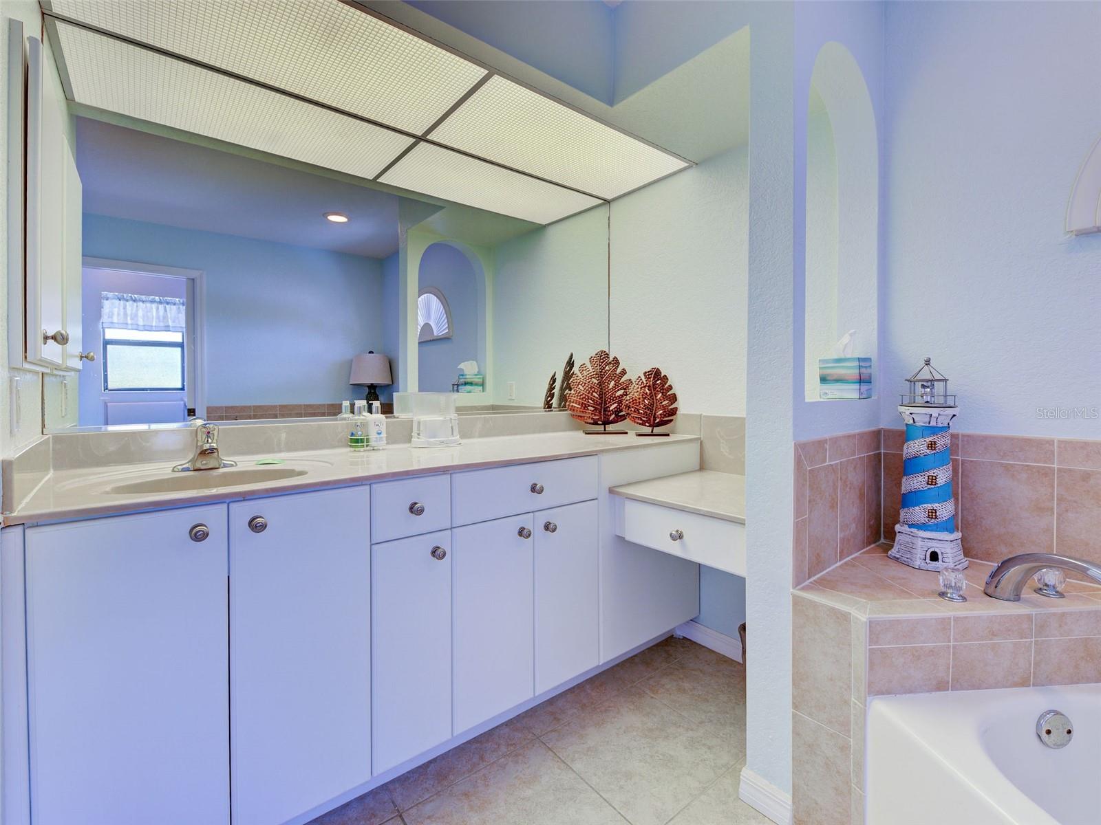 2135 BELVOIR ST, PORT CHARLOTTE, FL, 33953