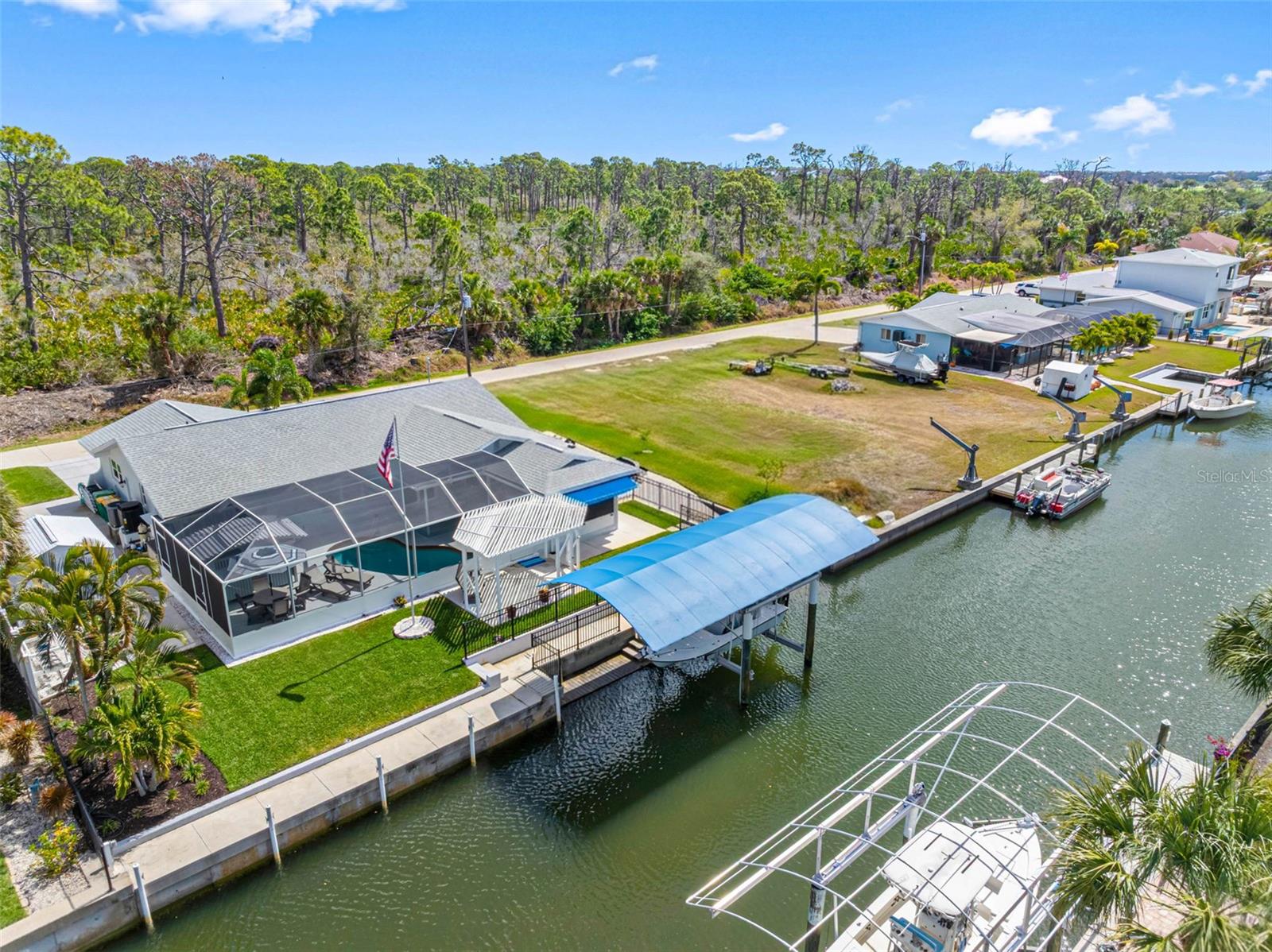 9211 LAKE DR, ENGLEWOOD, FL, 34224