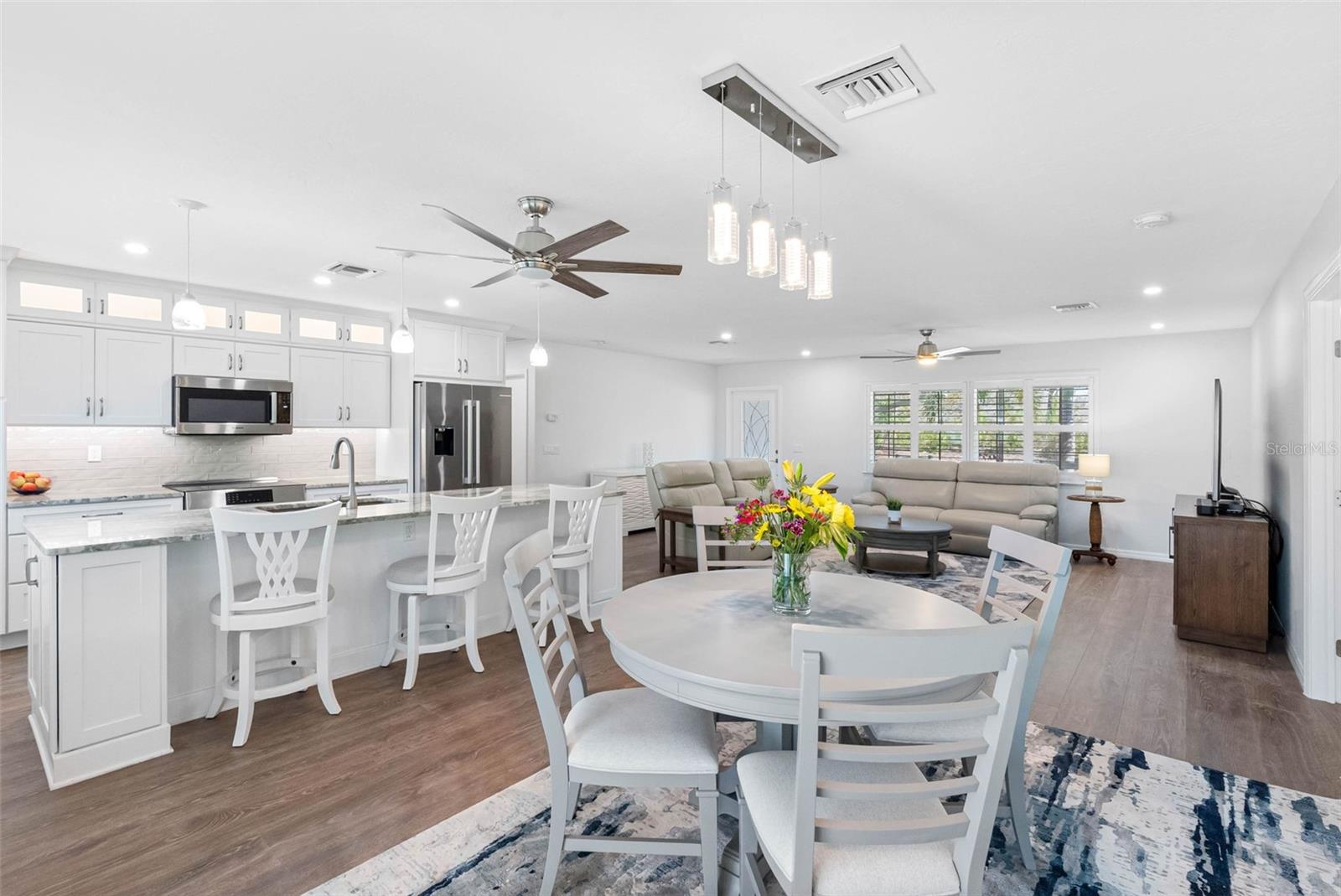 9211 LAKE DR, ENGLEWOOD, FL, 34224