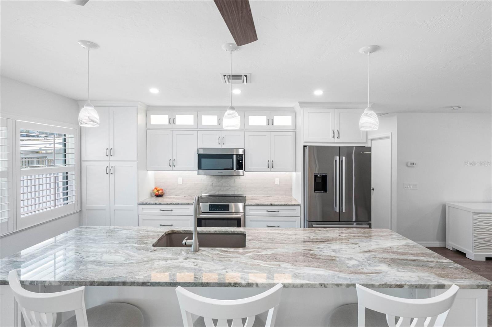 9211 LAKE DR, ENGLEWOOD, FL, 34224