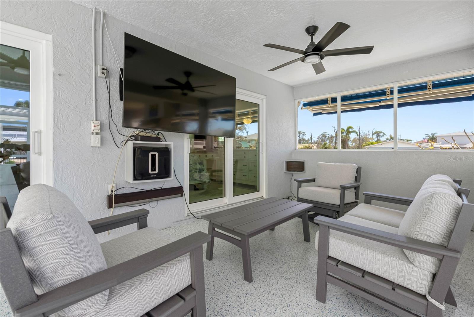 9211 LAKE DR, ENGLEWOOD, FL, 34224