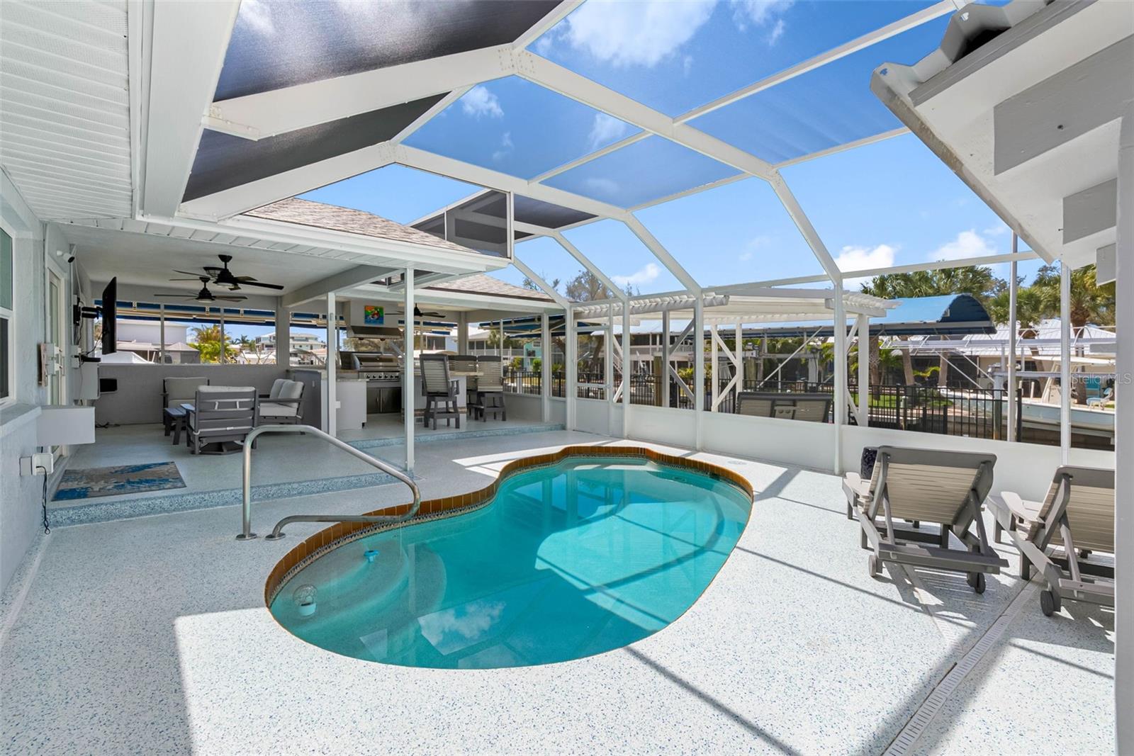 9211 LAKE DR, ENGLEWOOD, FL, 34224