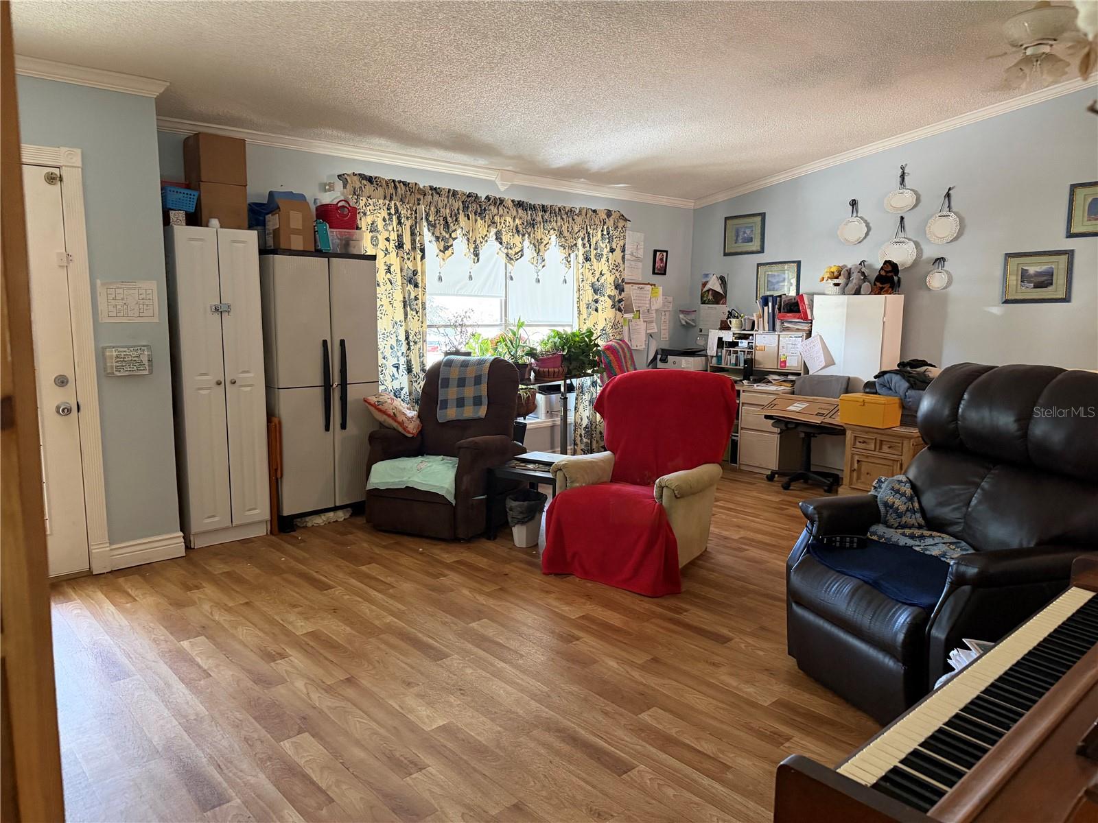 39106 GRAYS AIRPORT RD, LADY LAKE, FL, 32159