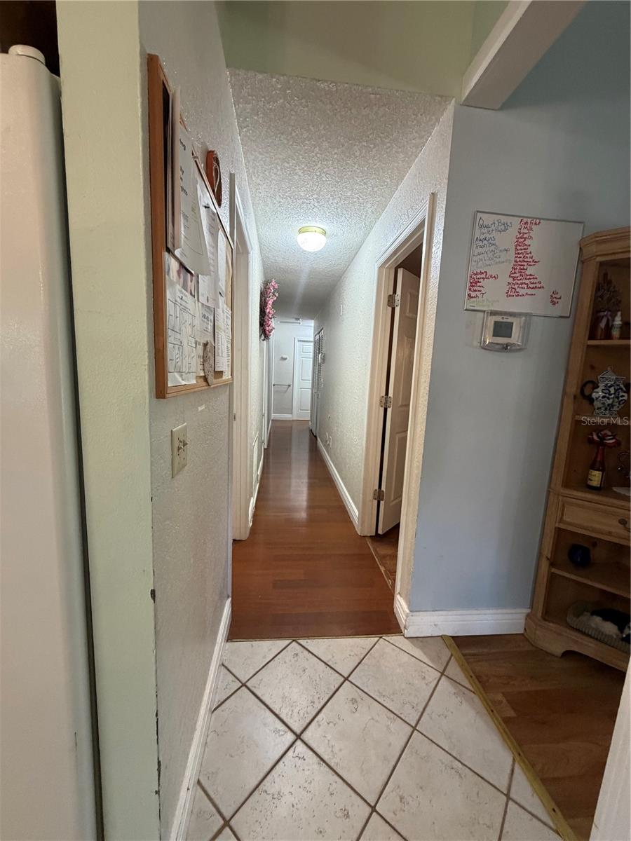 39106 GRAYS AIRPORT RD, LADY LAKE, FL, 32159