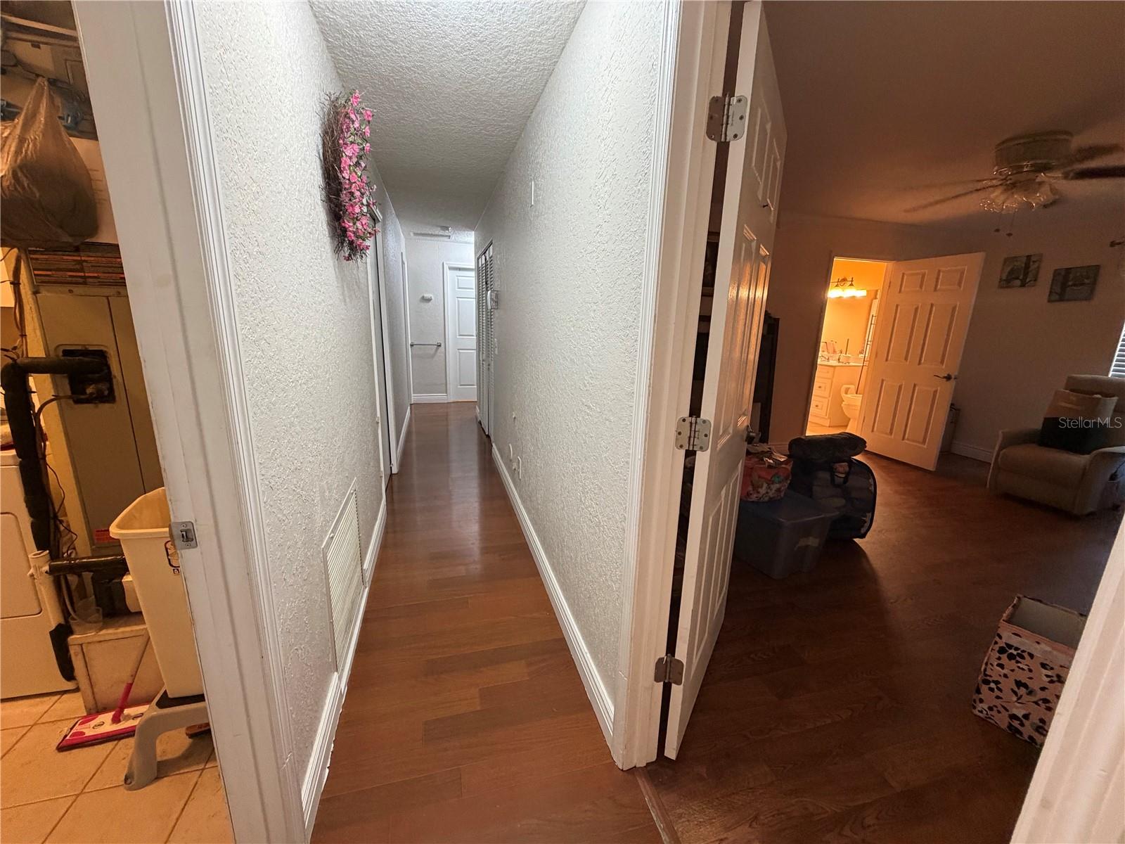 39106 GRAYS AIRPORT RD, LADY LAKE, FL, 32159