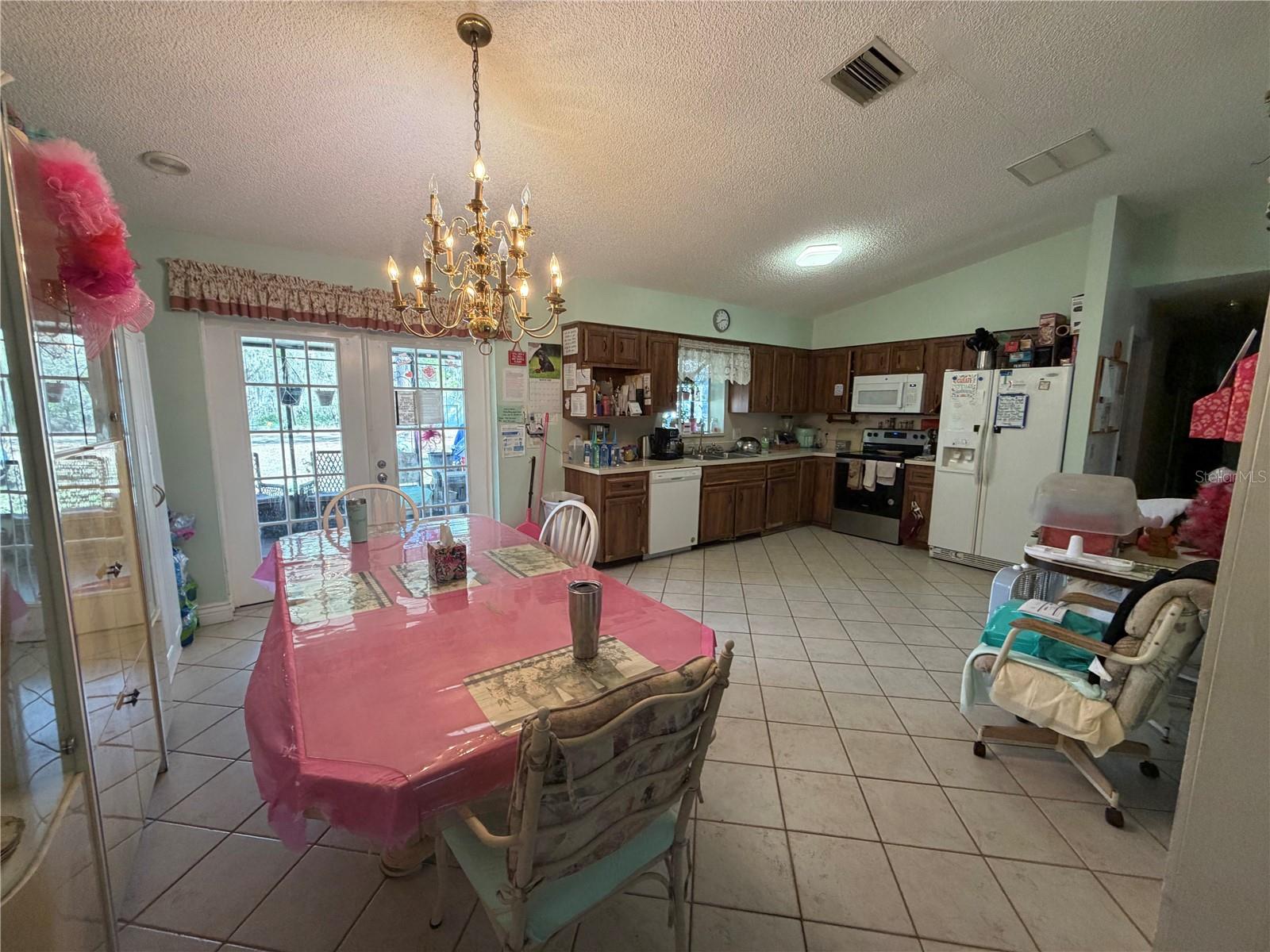 39106 GRAYS AIRPORT RD, LADY LAKE, FL, 32159