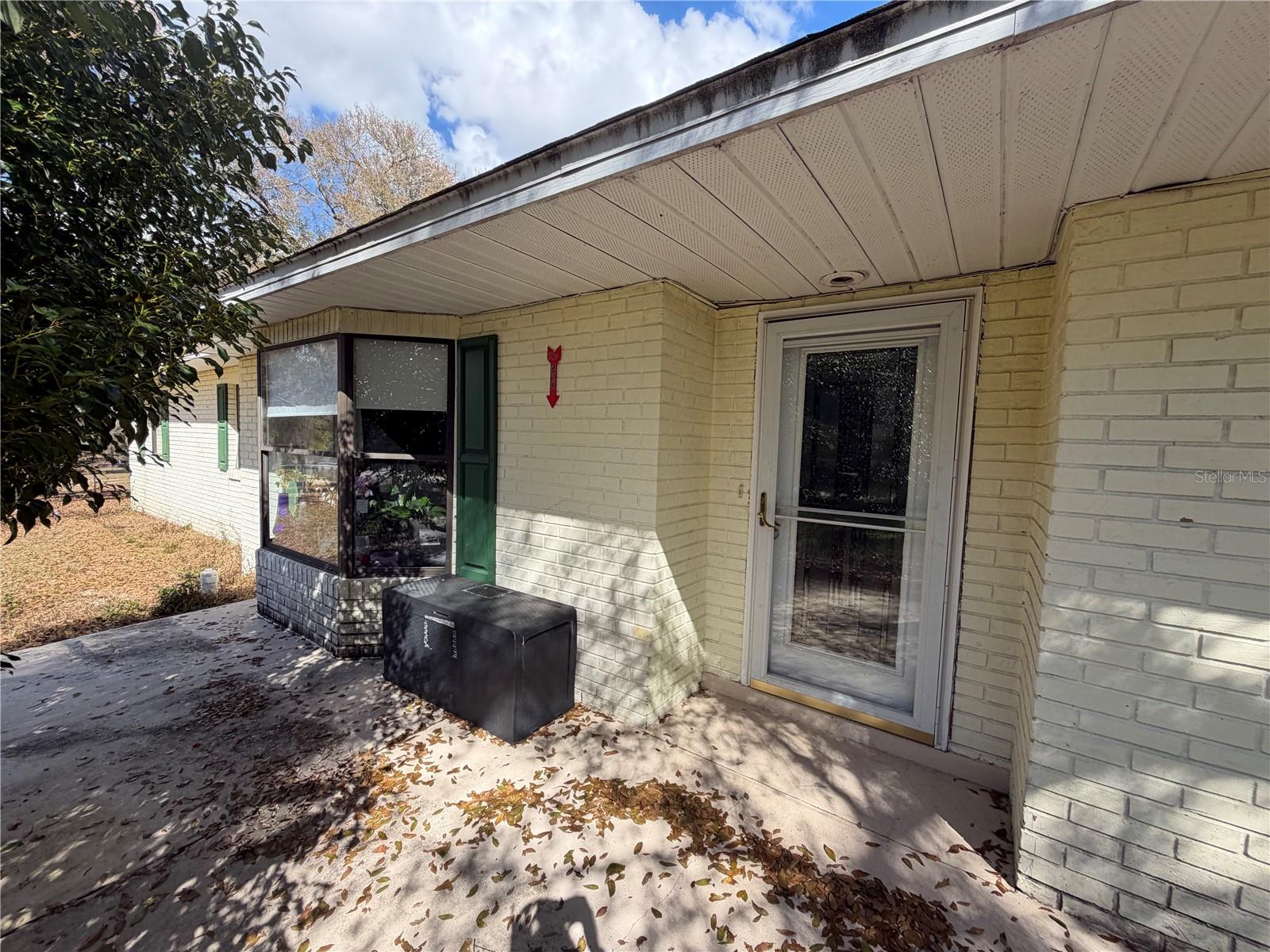 39106 GRAYS AIRPORT RD, LADY LAKE, FL, 32159