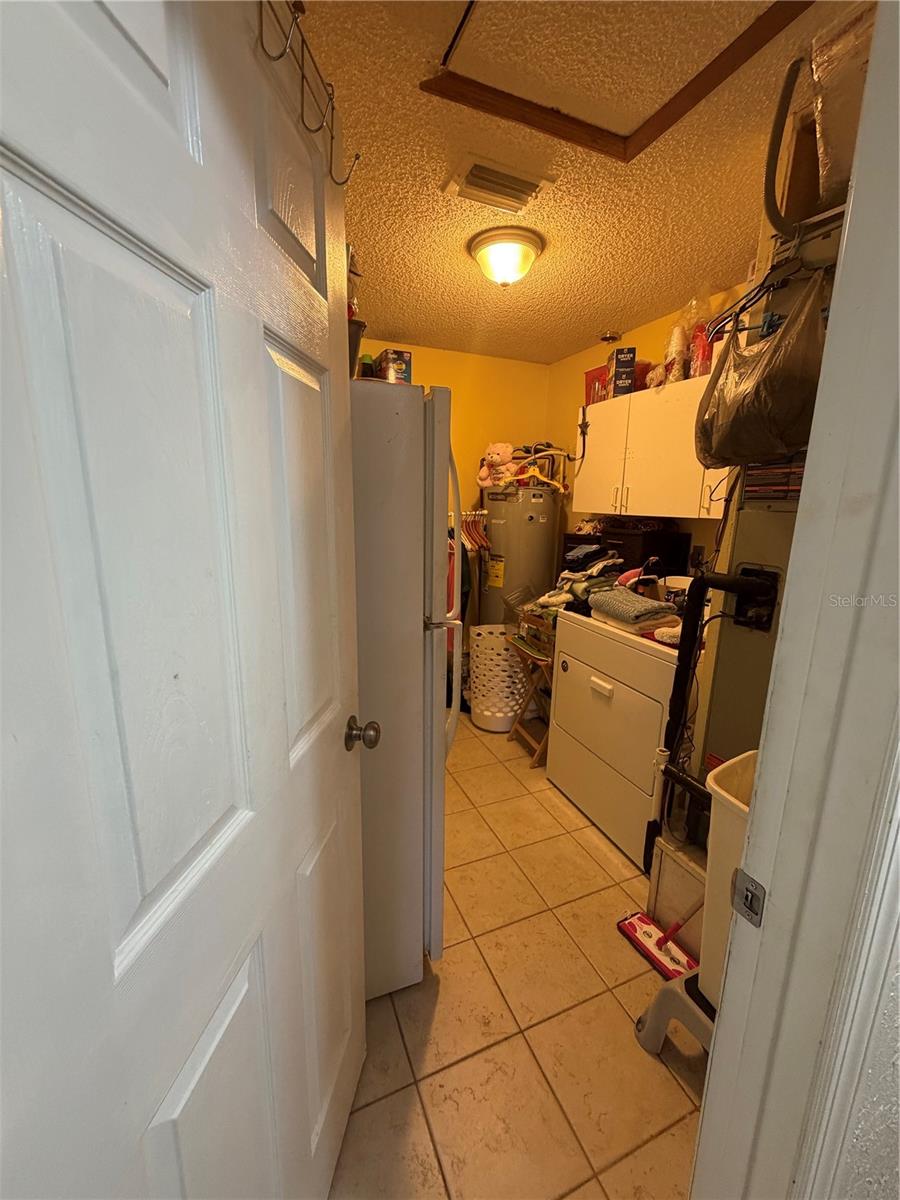 39106 GRAYS AIRPORT RD, LADY LAKE, FL, 32159