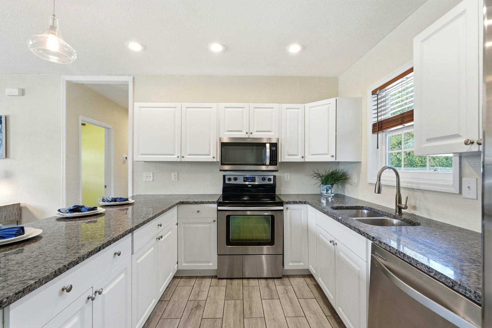 1325 GINSBERG DR, DAYTONA BEACH, FL, 32114