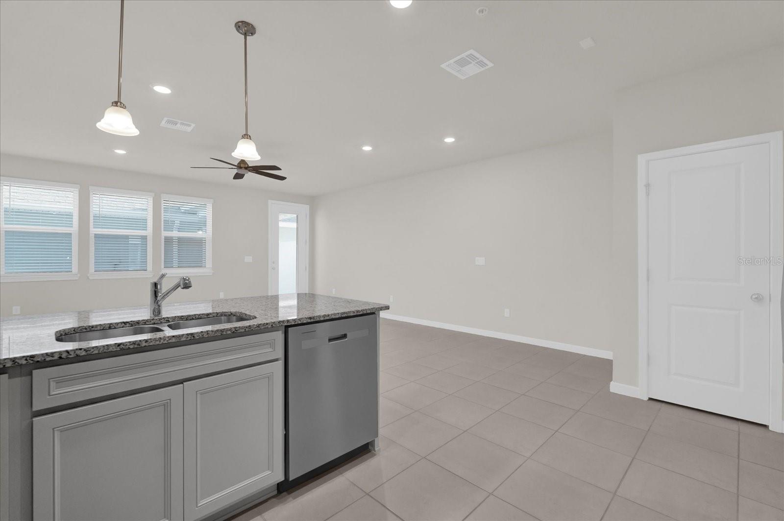 10877 WOODED ACRE ALY, ORLANDO, FL, 32829