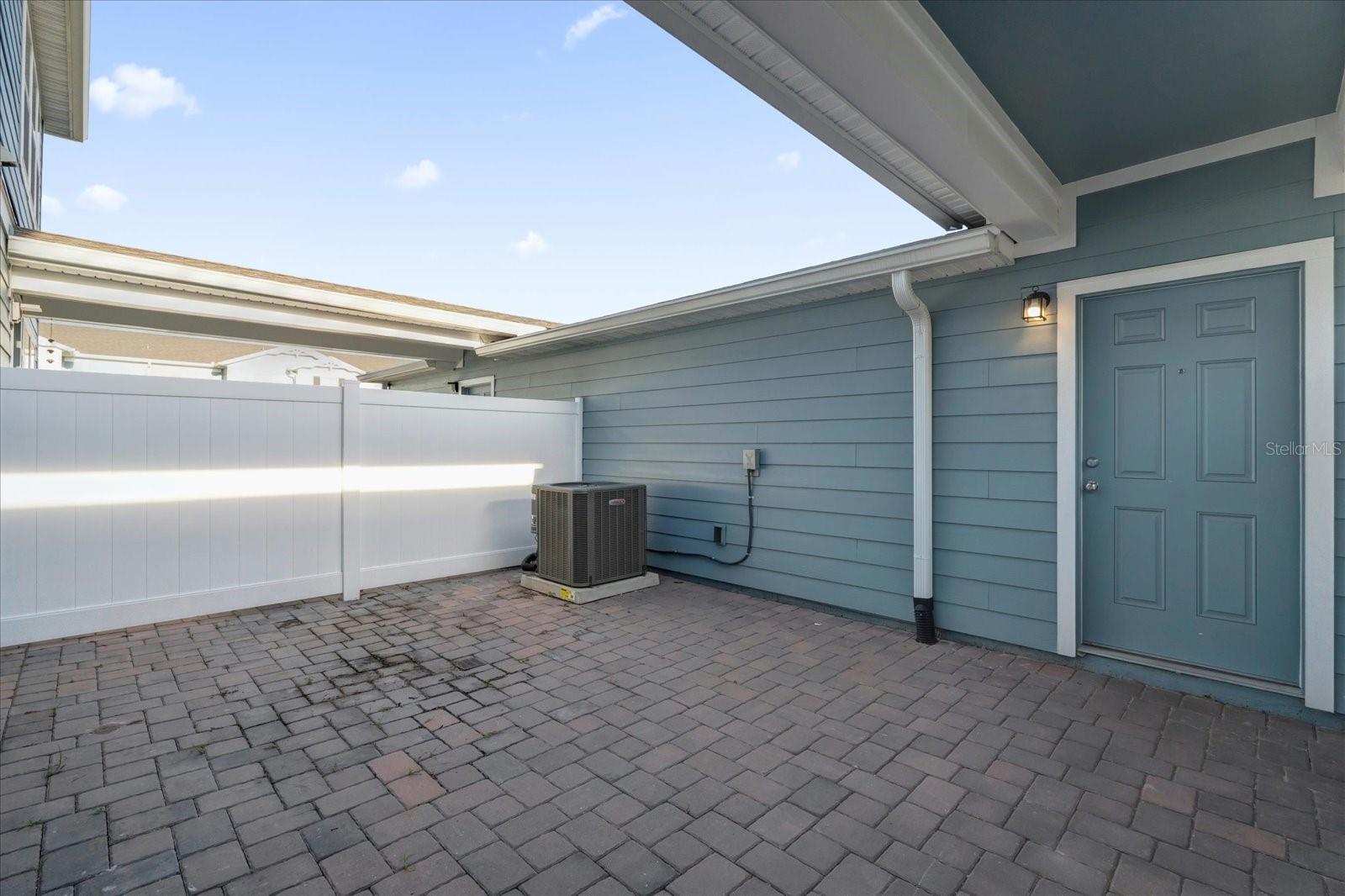 10877 WOODED ACRE ALY, ORLANDO, FL, 32829