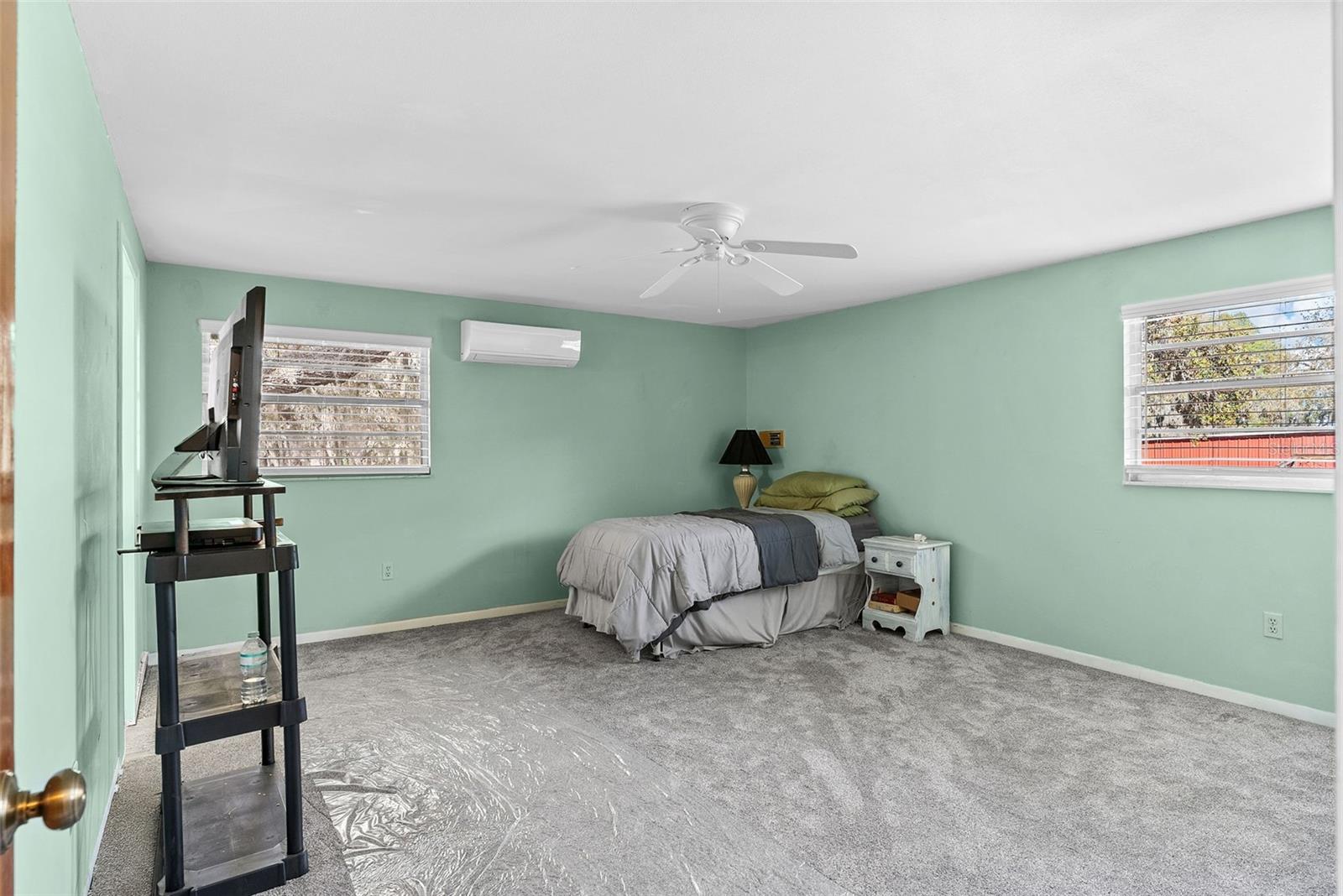 15300 LAKE IOLA RD, DADE CITY, FL, 33523