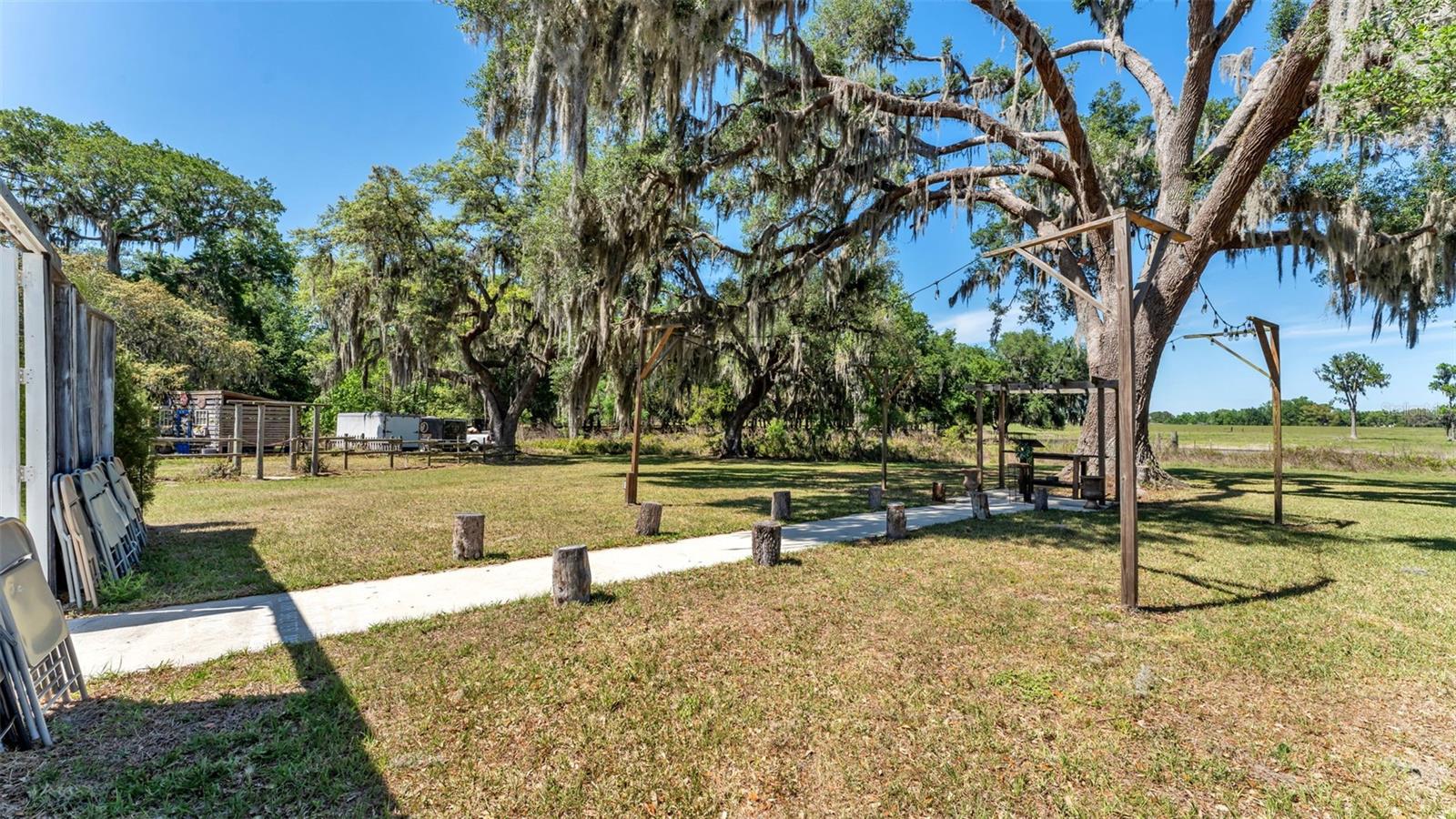 15300 LAKE IOLA RD, DADE CITY, FL, 33523