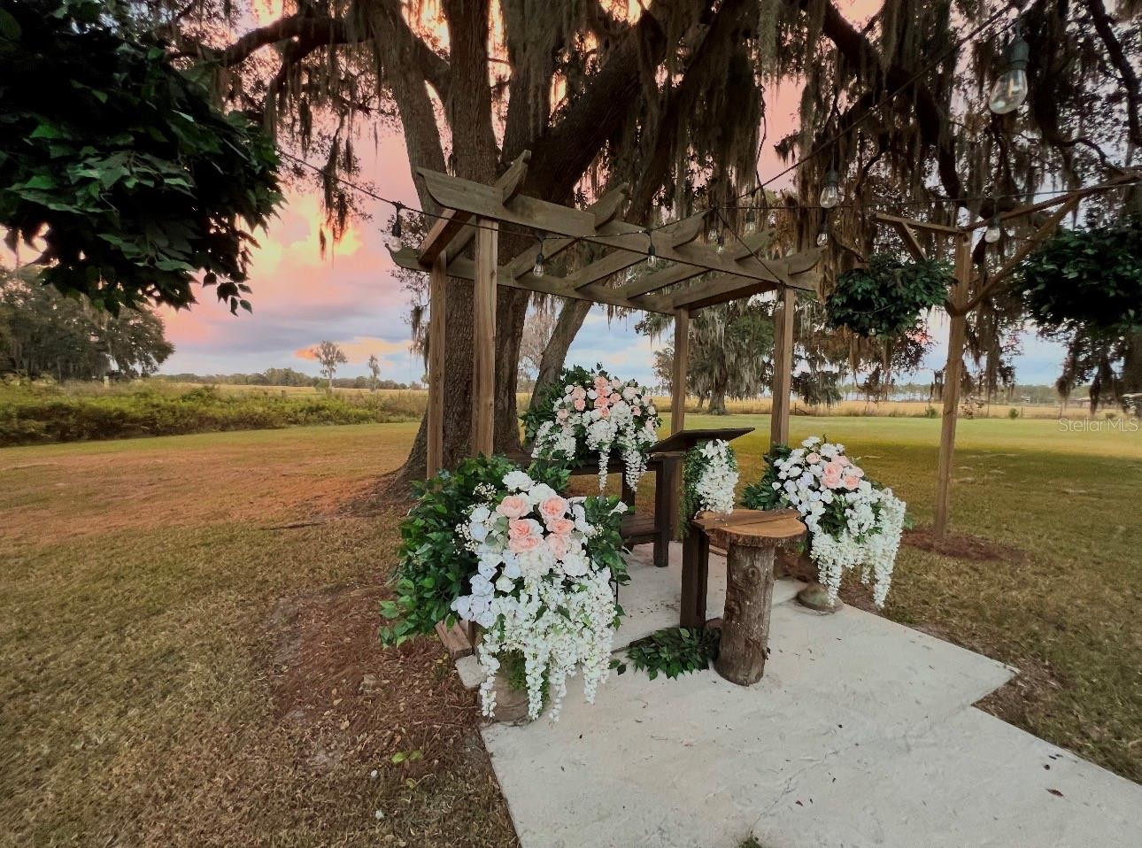 15300 LAKE IOLA RD, DADE CITY, FL, 33523
