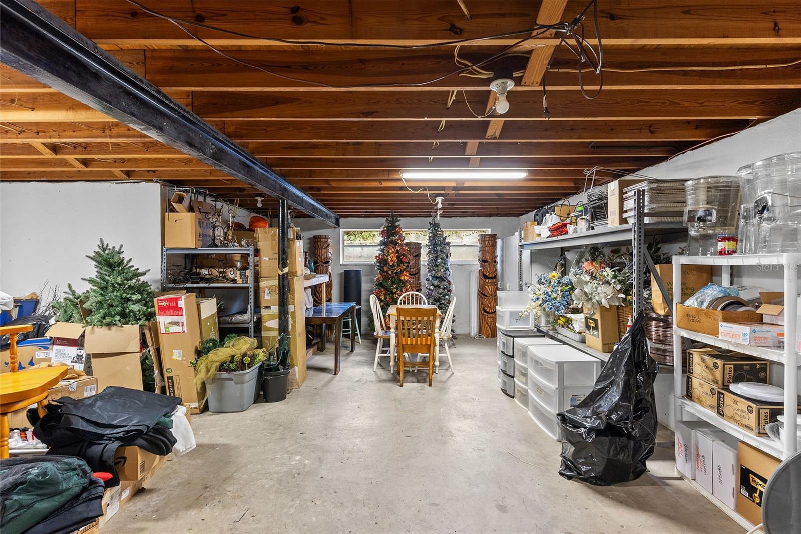15300 LAKE IOLA RD, DADE CITY, FL, 33523
