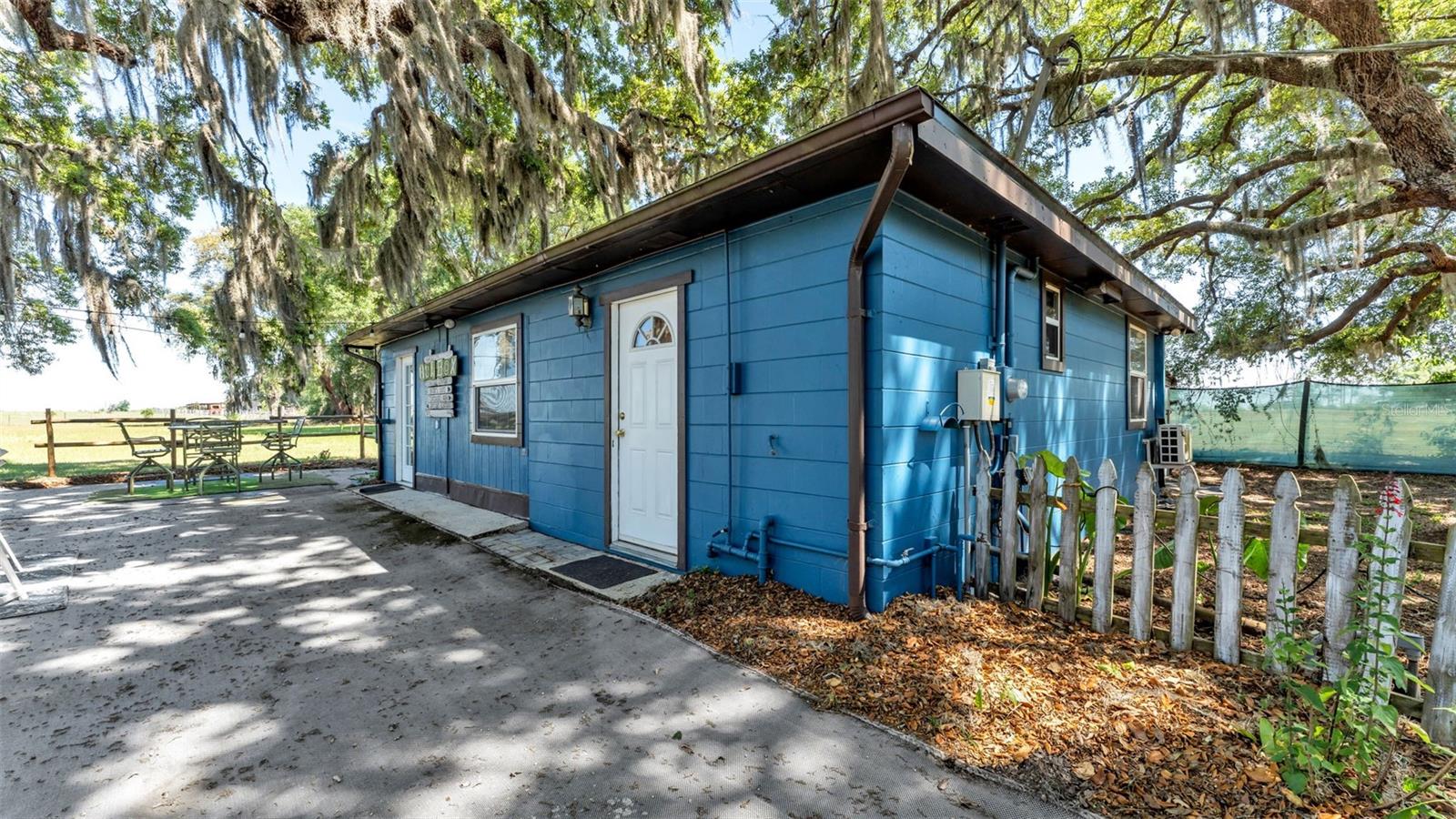 15300 LAKE IOLA RD, DADE CITY, FL, 33523
