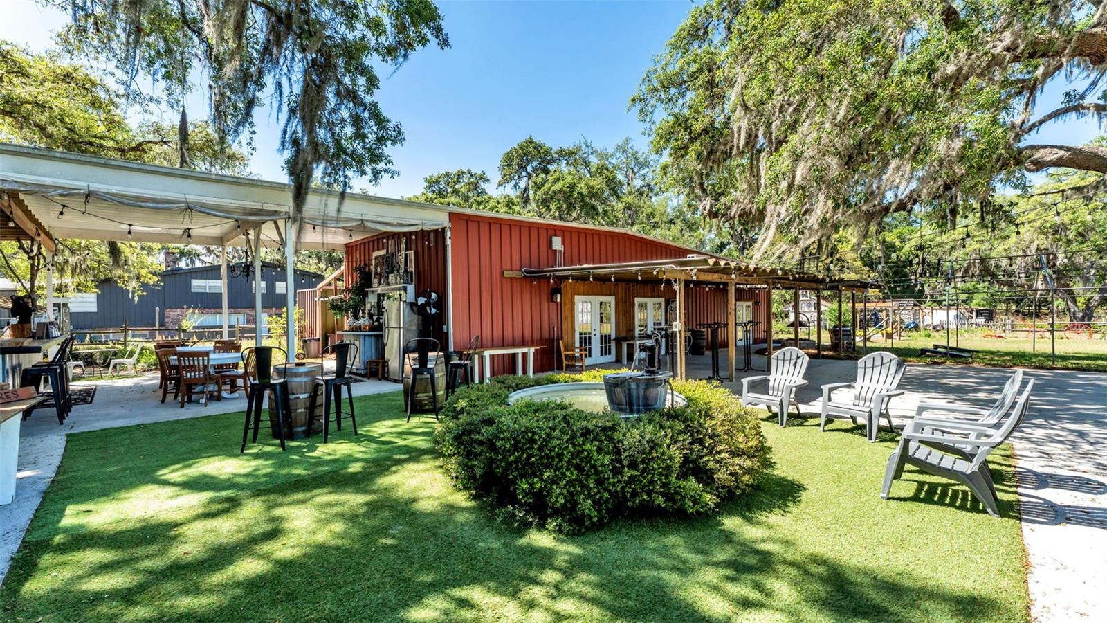 15300 LAKE IOLA RD, DADE CITY, FL, 33523