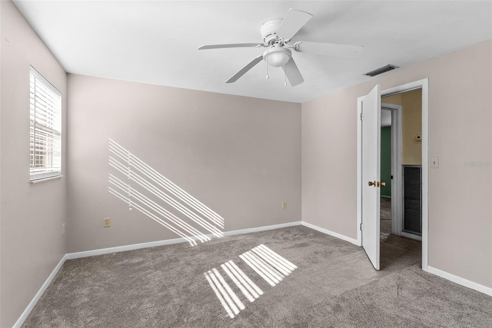15300 LAKE IOLA RD, DADE CITY, FL, 33523