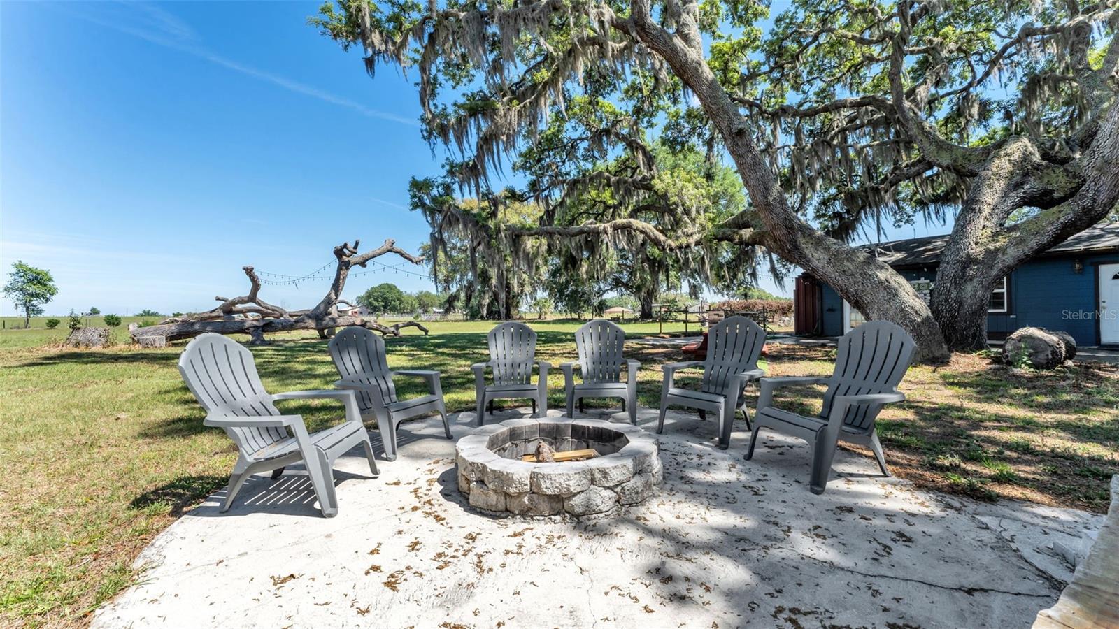 15300 LAKE IOLA RD, DADE CITY, FL, 33523