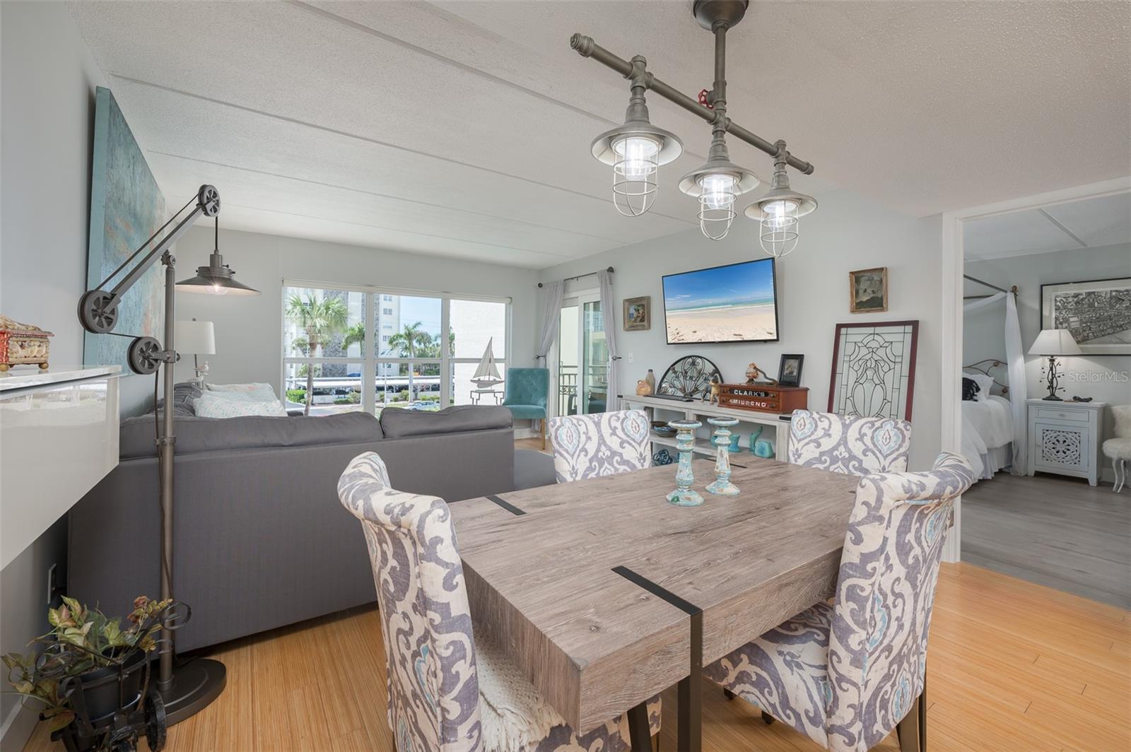 845 BENJAMIN FRANKLIN DR #302, SARASOTA, FL, 34236